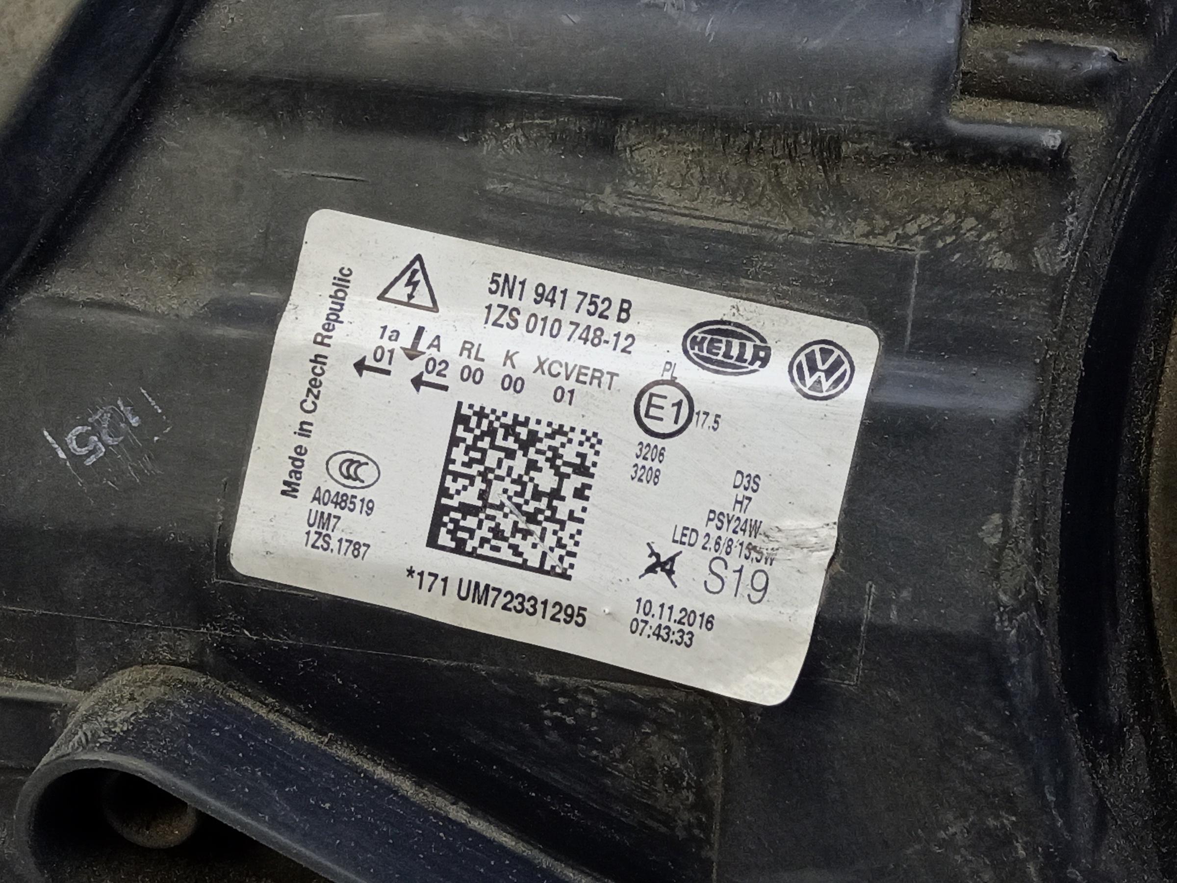 Фара передняя правая Volkswagen Tiguan 1 Restail ксенон адаптив