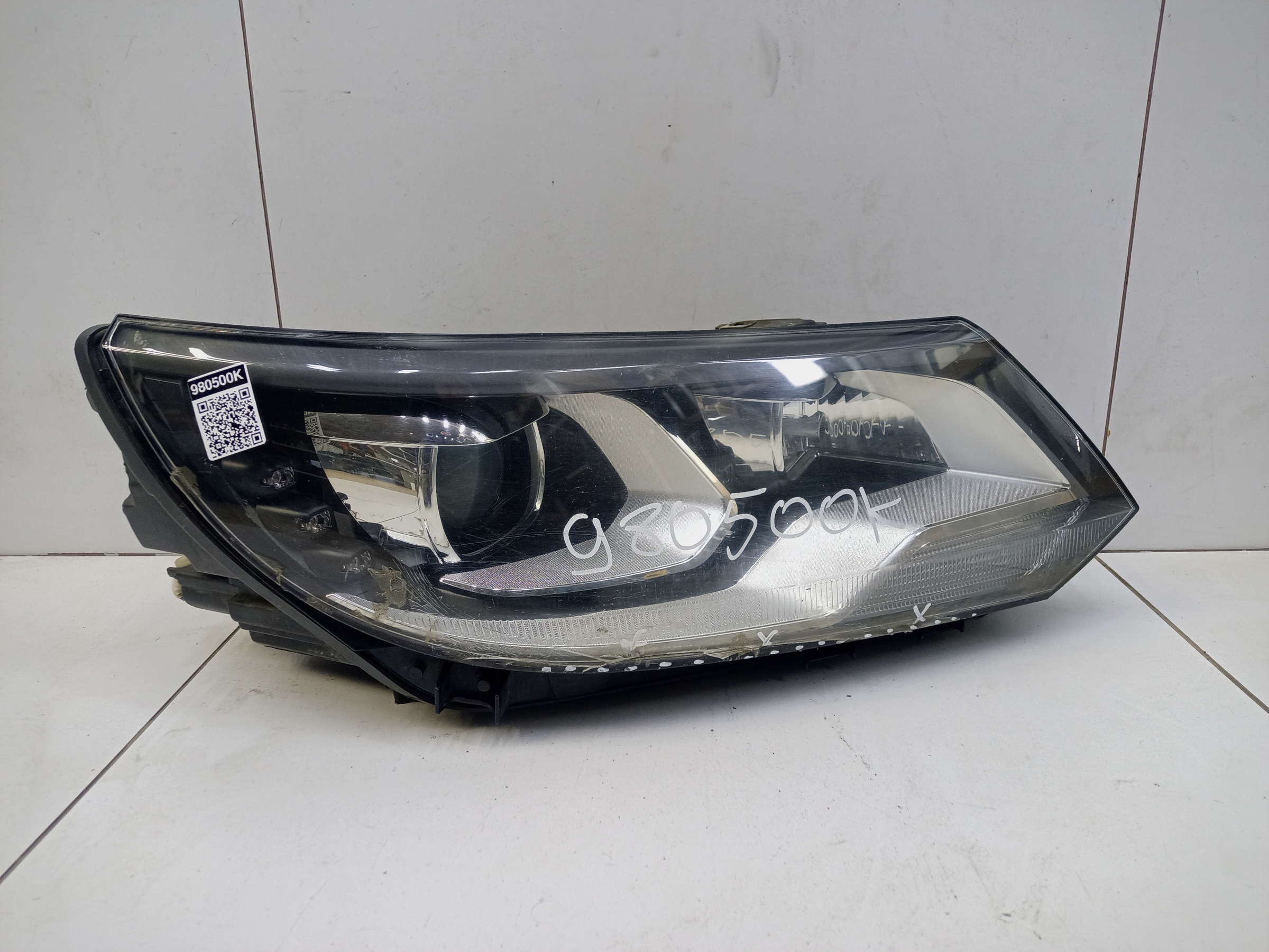 Фара передняя правая Volkswagen Tiguan 1 Restail ксенон адаптив