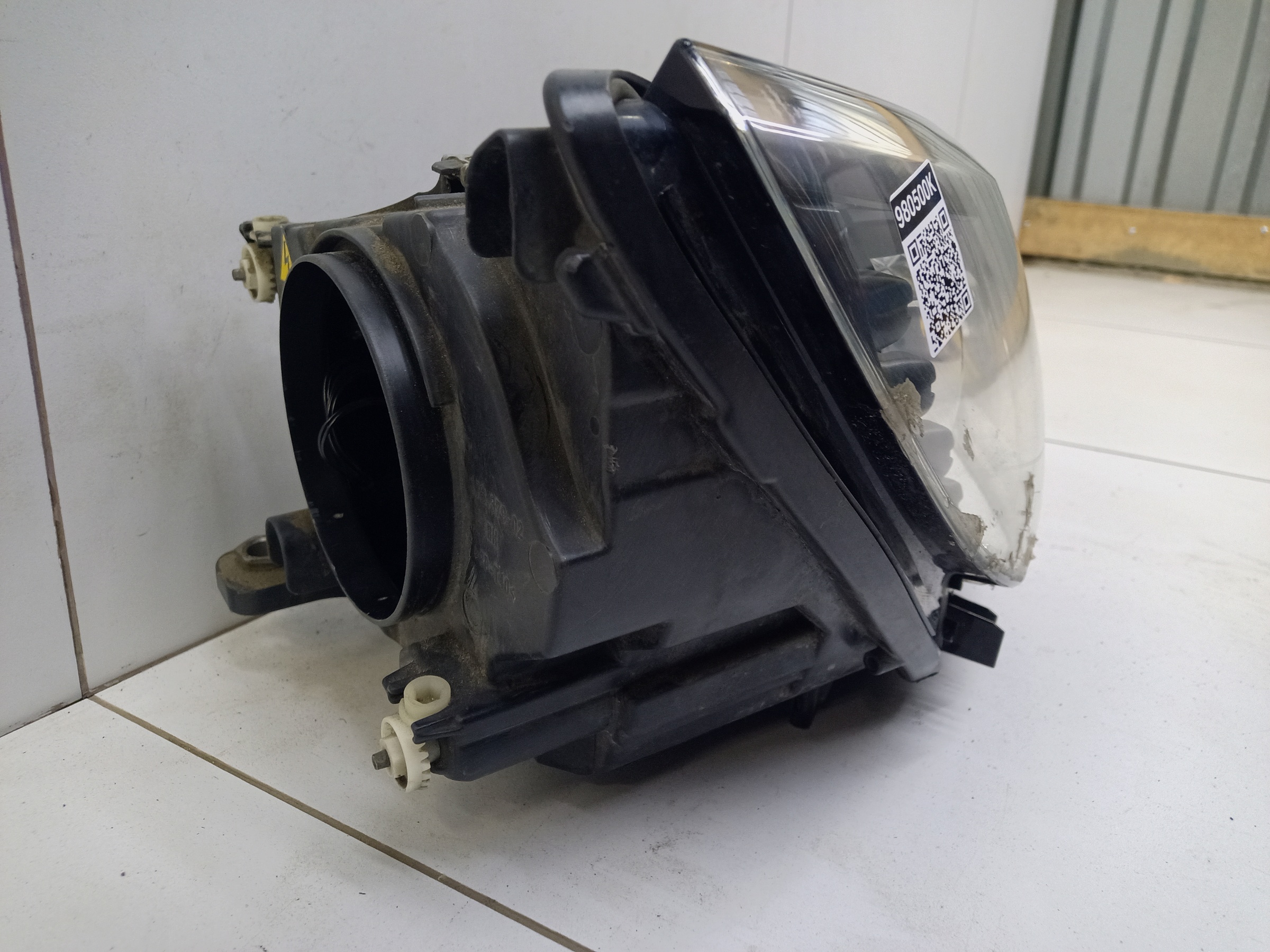 Фара передняя правая Volkswagen Tiguan 1 Restail ксенон адаптив