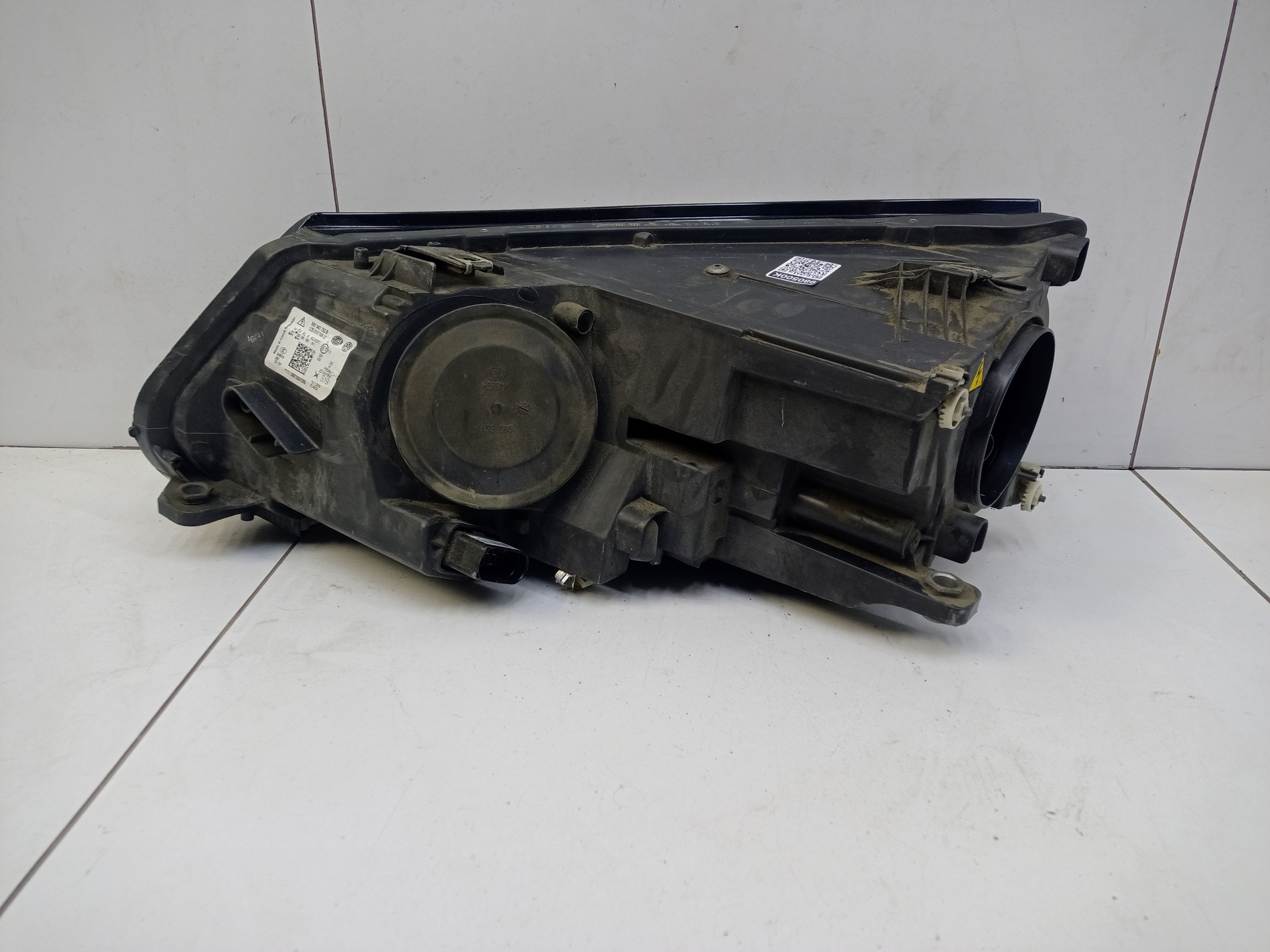 Фара передняя правая Volkswagen Tiguan 1 Restail ксенон адаптив