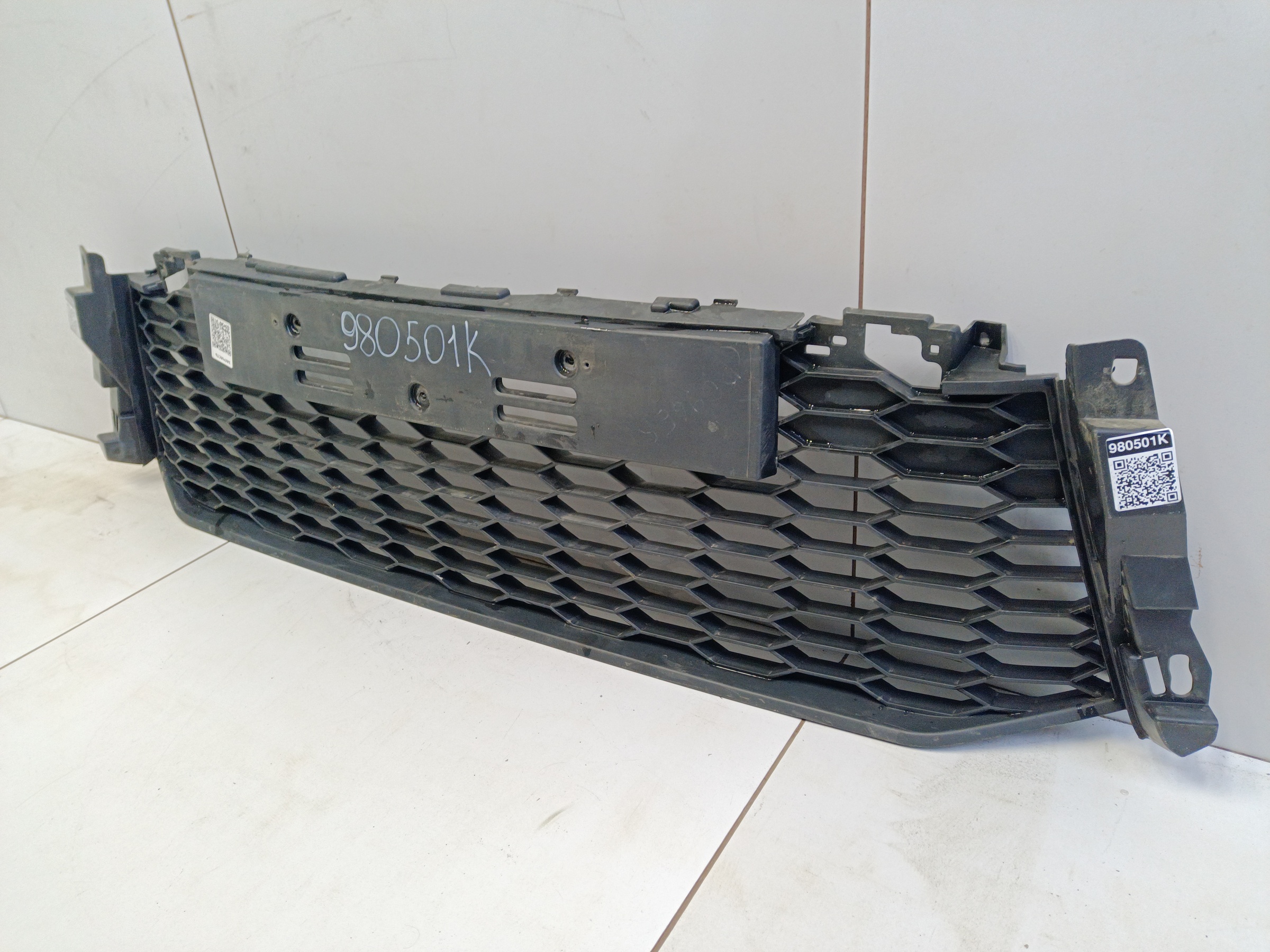 Решетка переднего бампера Mitsubishi Pajero Sport 3