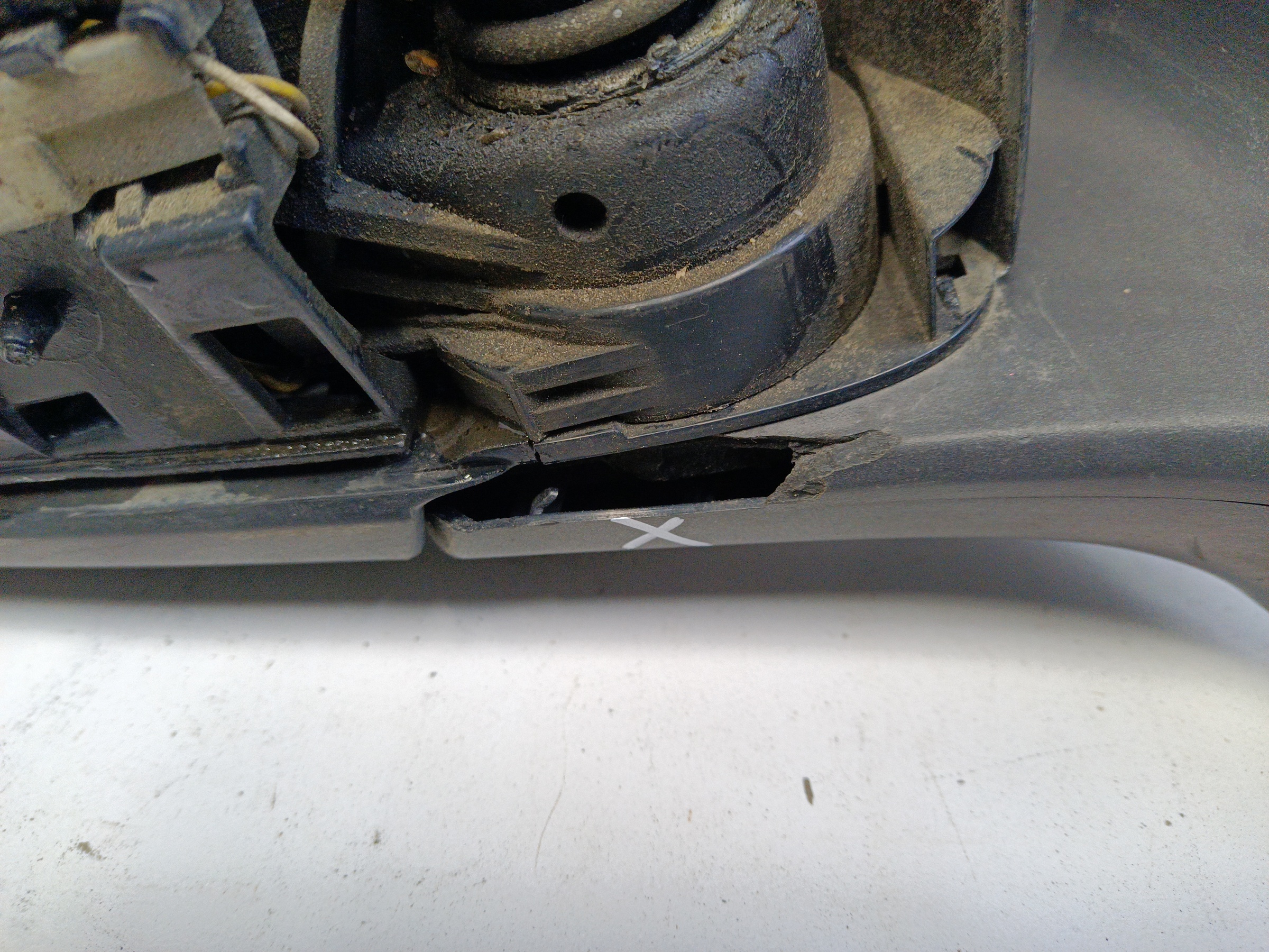 Зеркало правое электрическое  Toyota Corolla E180 Restail 9 контактов