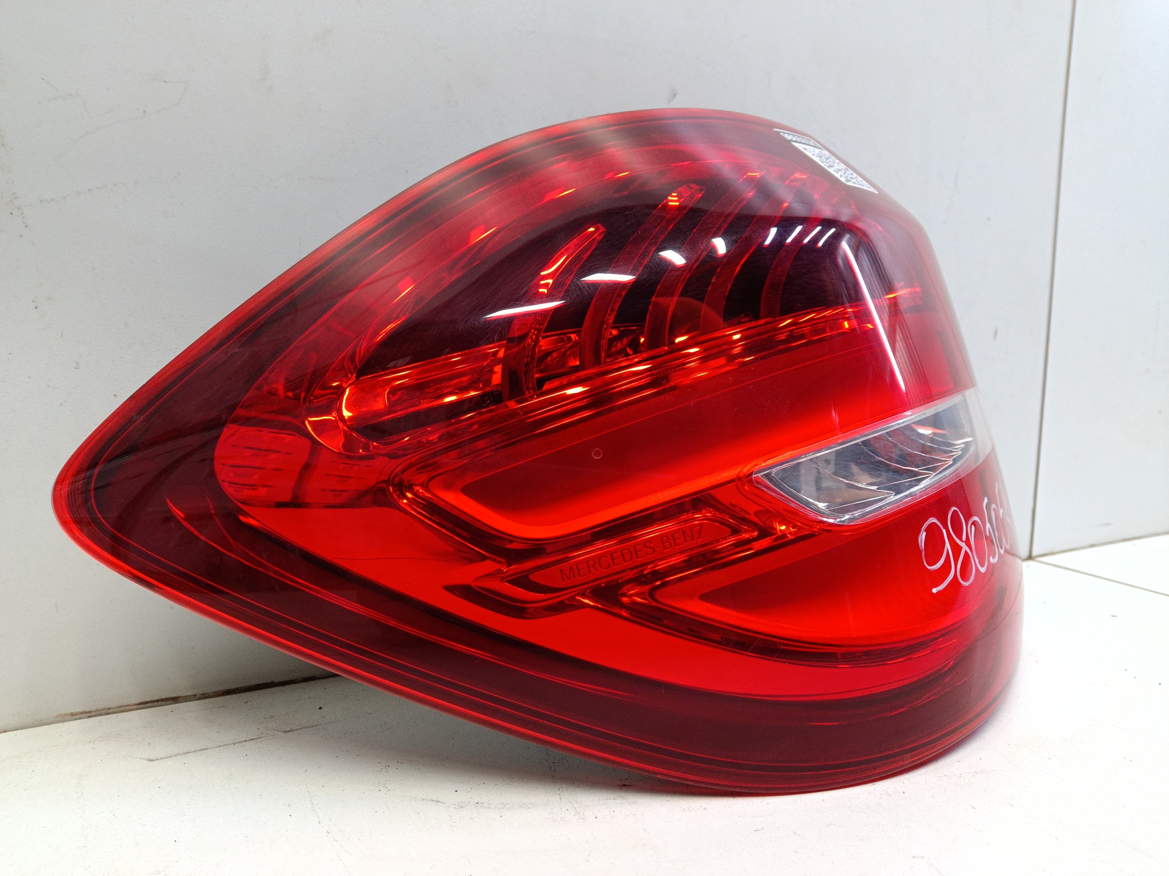 Фонарь задний левый наружный Mercedes-Benz GL-klasse X166 LED