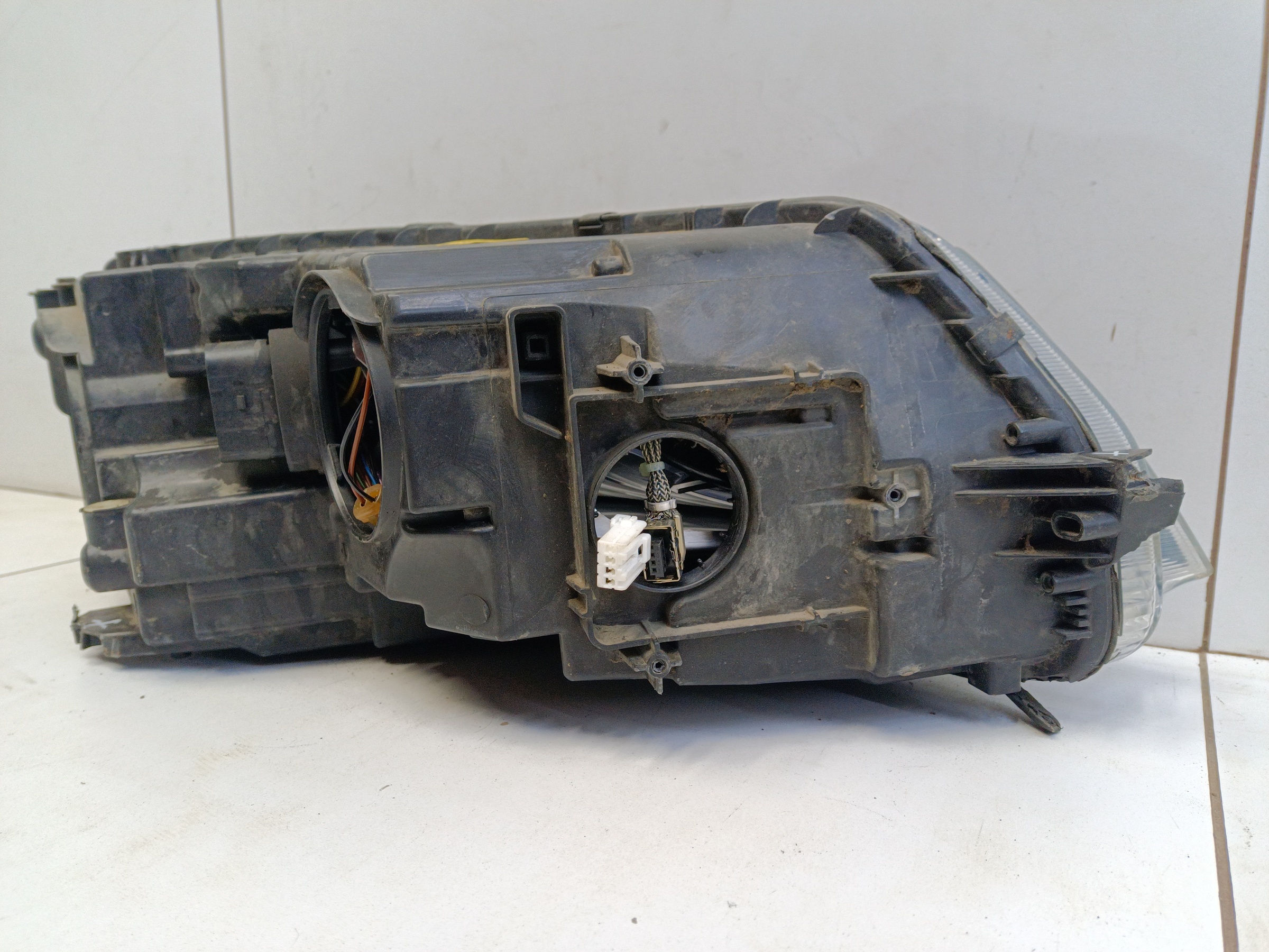 Фара передняя левая Skoda Octavia A7 ксенон адаптив