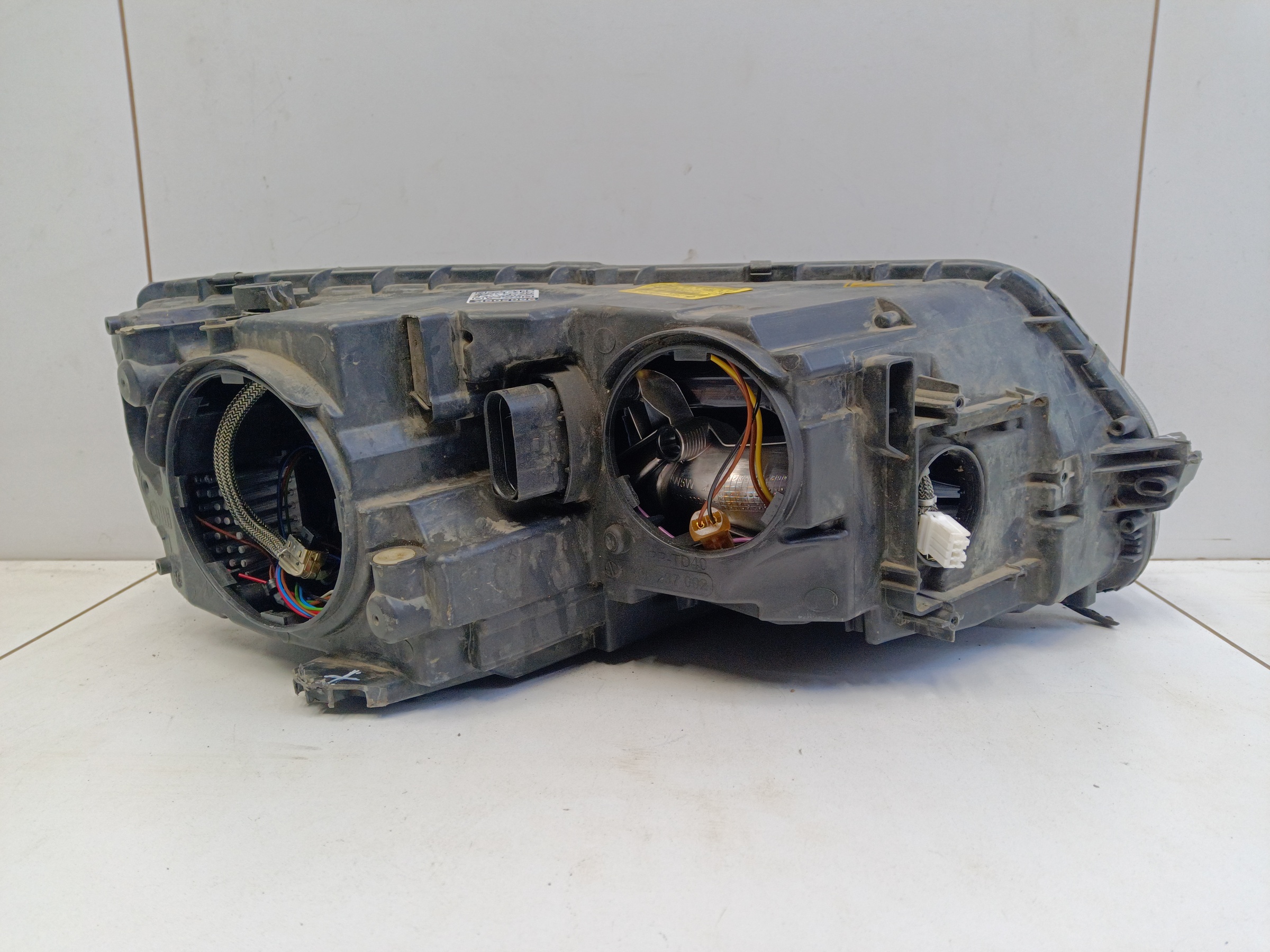 Фара передняя левая Skoda Octavia A7 ксенон адаптив