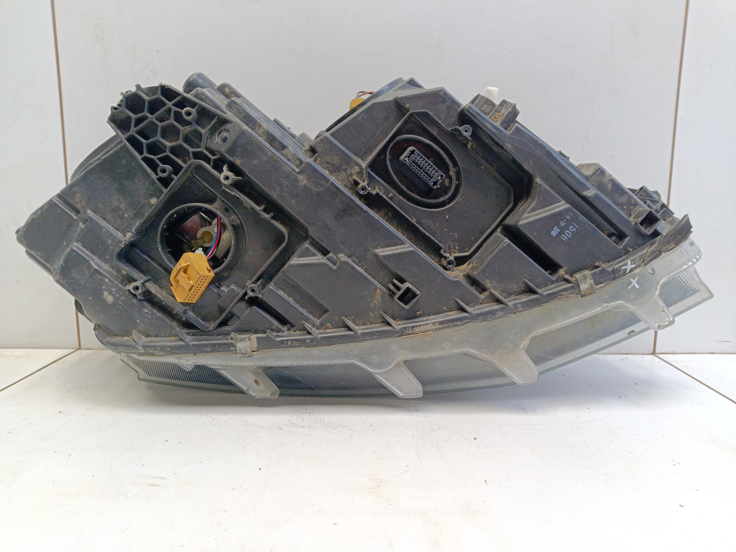 Фара передняя левая Skoda Octavia A7 ксенон адаптив