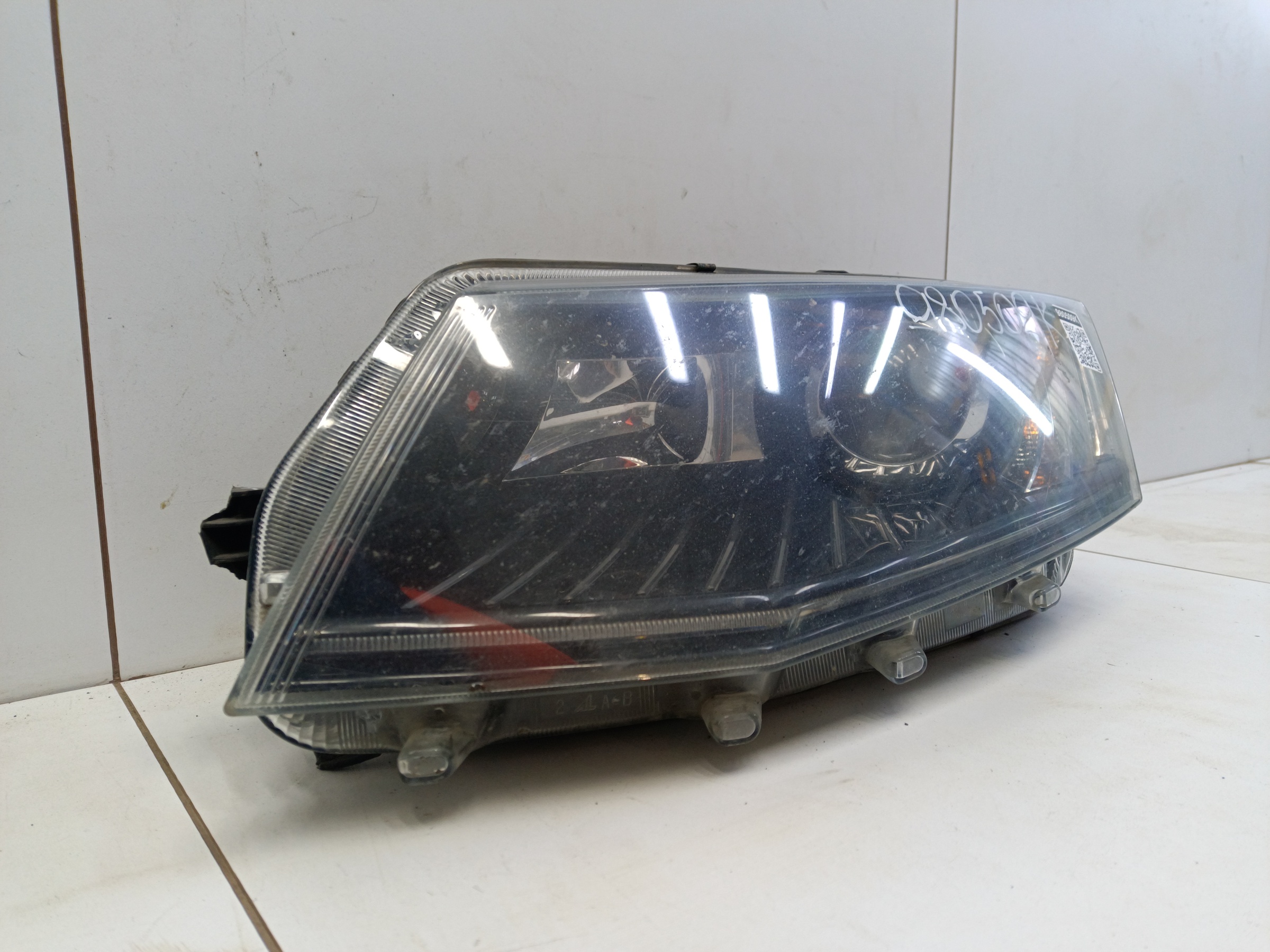 Фара передняя левая Skoda Octavia A7 ксенон адаптив