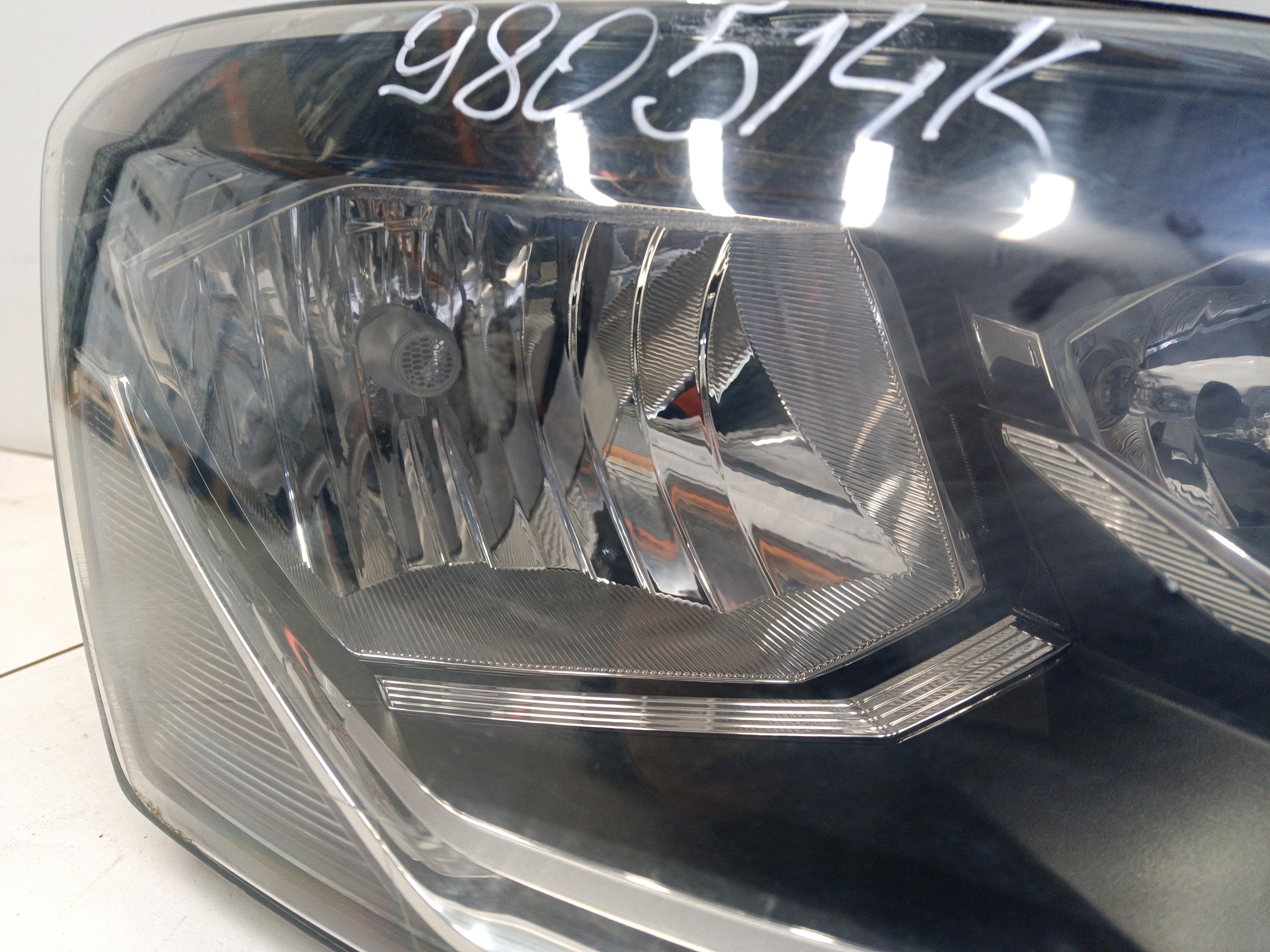 Фара передняя правая Volkswagen Polo 5 Sedan Restail галоген