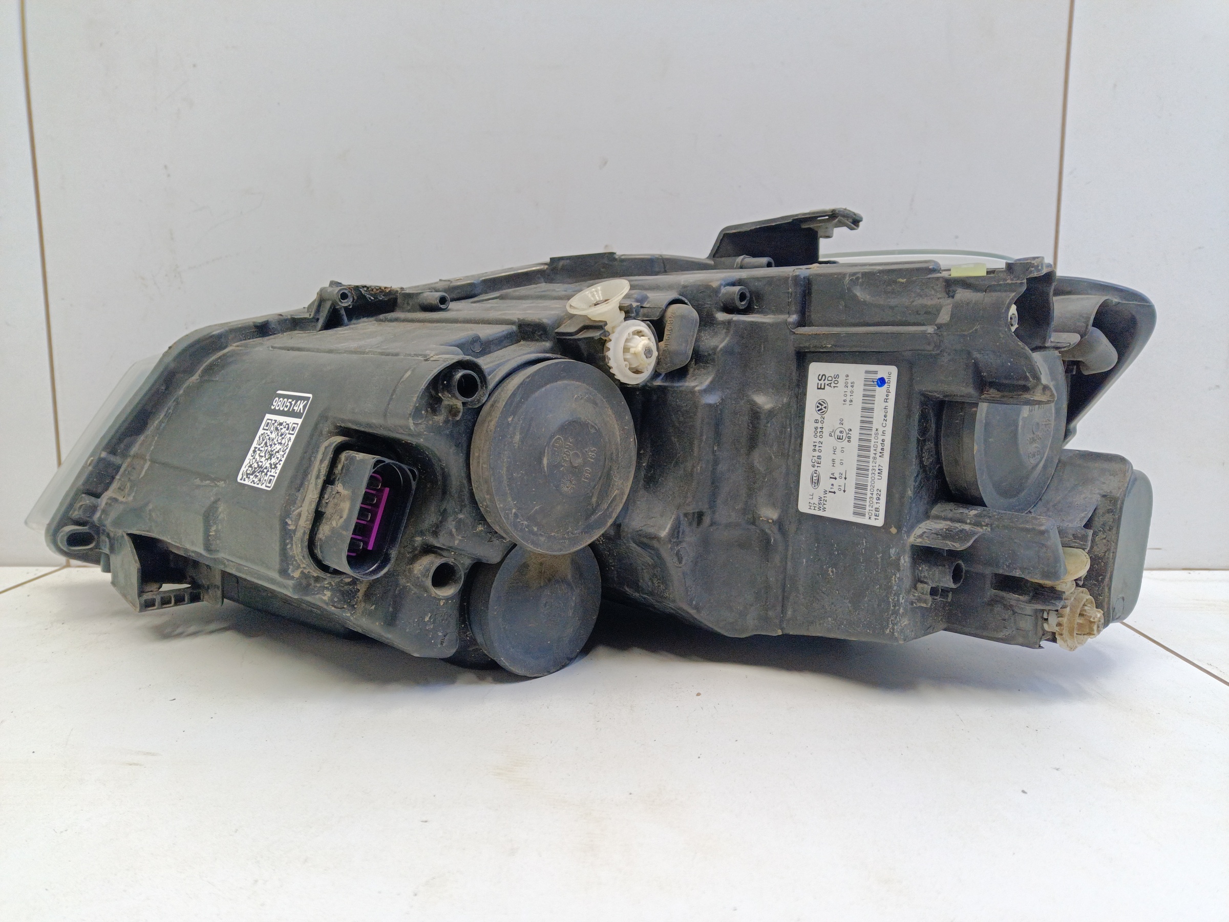 Фара передняя правая Volkswagen Polo 5 Sedan Restail галоген