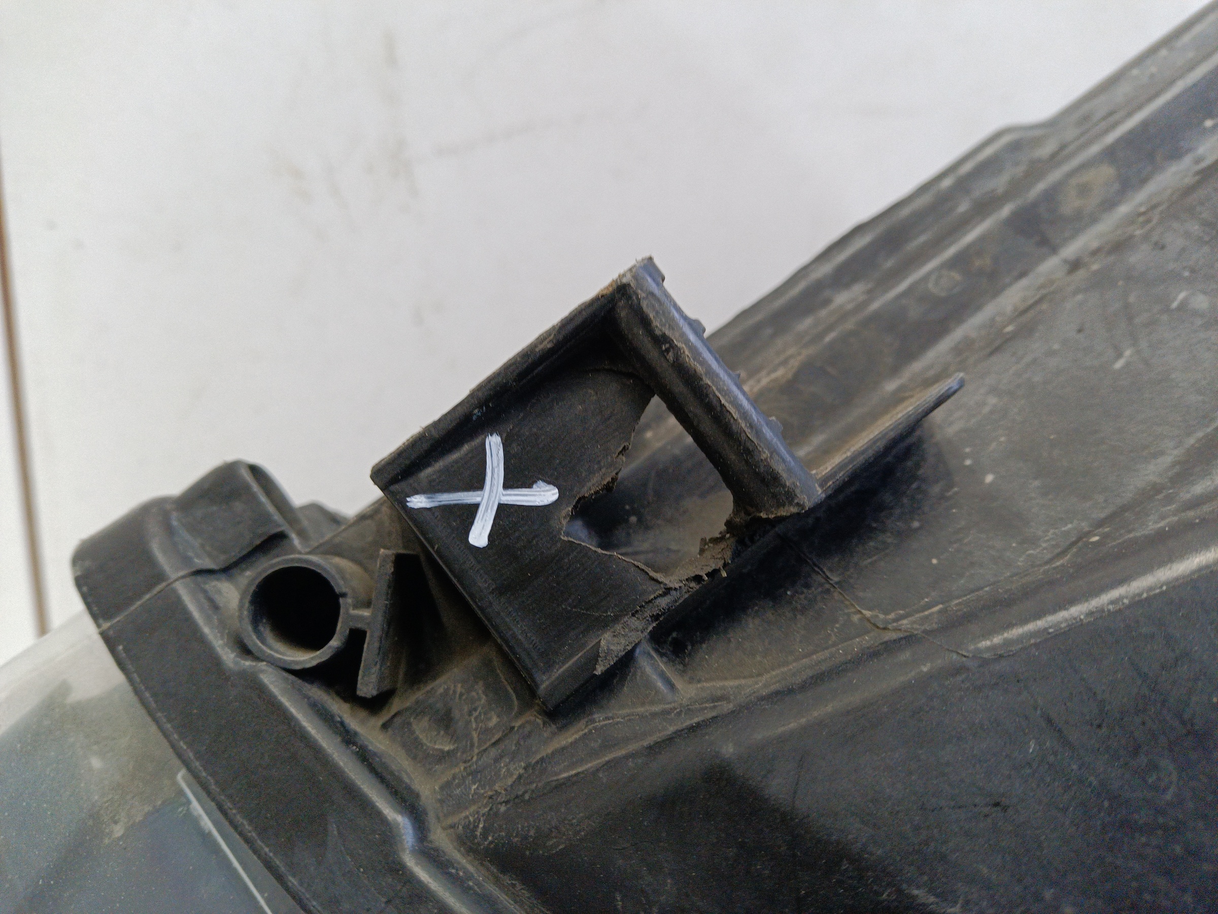 Фара передняя правая Volkswagen Polo 5 Sedan Restail галоген