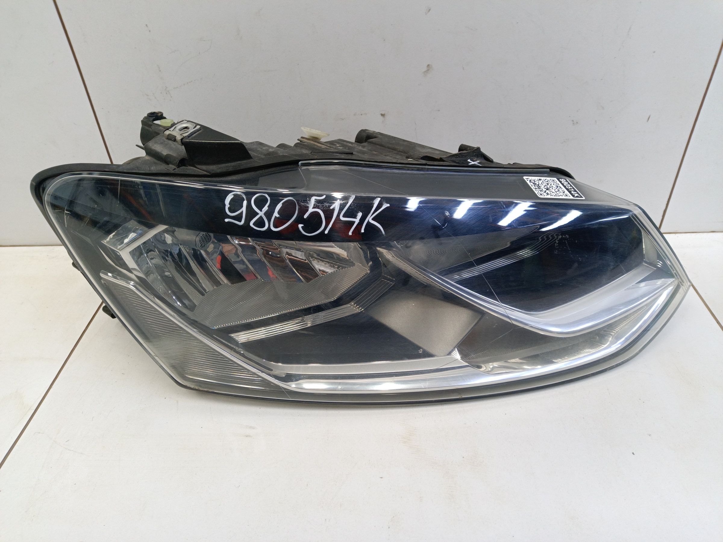 Фара передняя правая Volkswagen Polo 5 Sedan Restail галоген