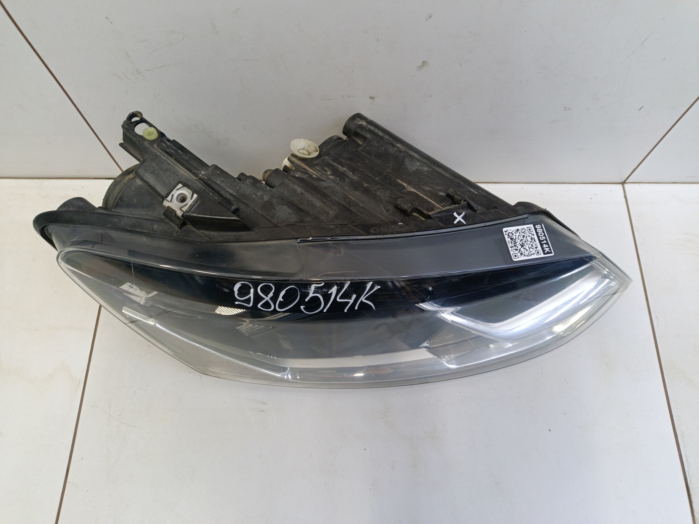 Фара передняя правая Volkswagen Polo 5 Sedan Restail галоген