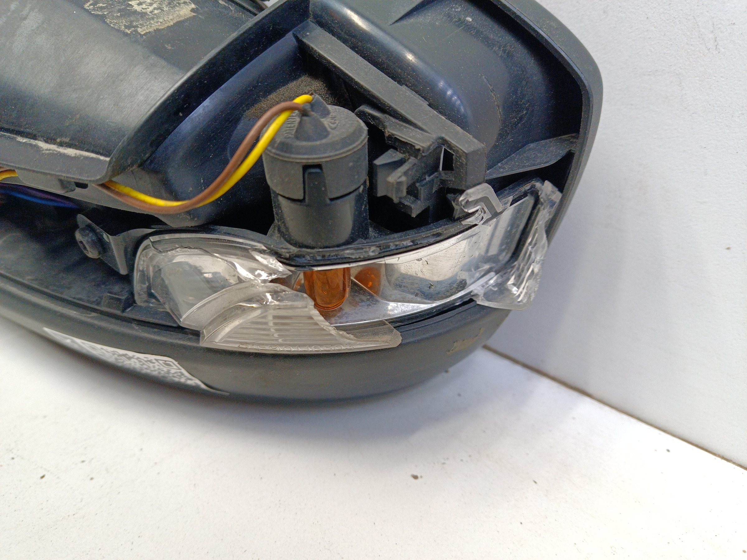 Зеркало левое Skoda Rapid 1 6 контактов