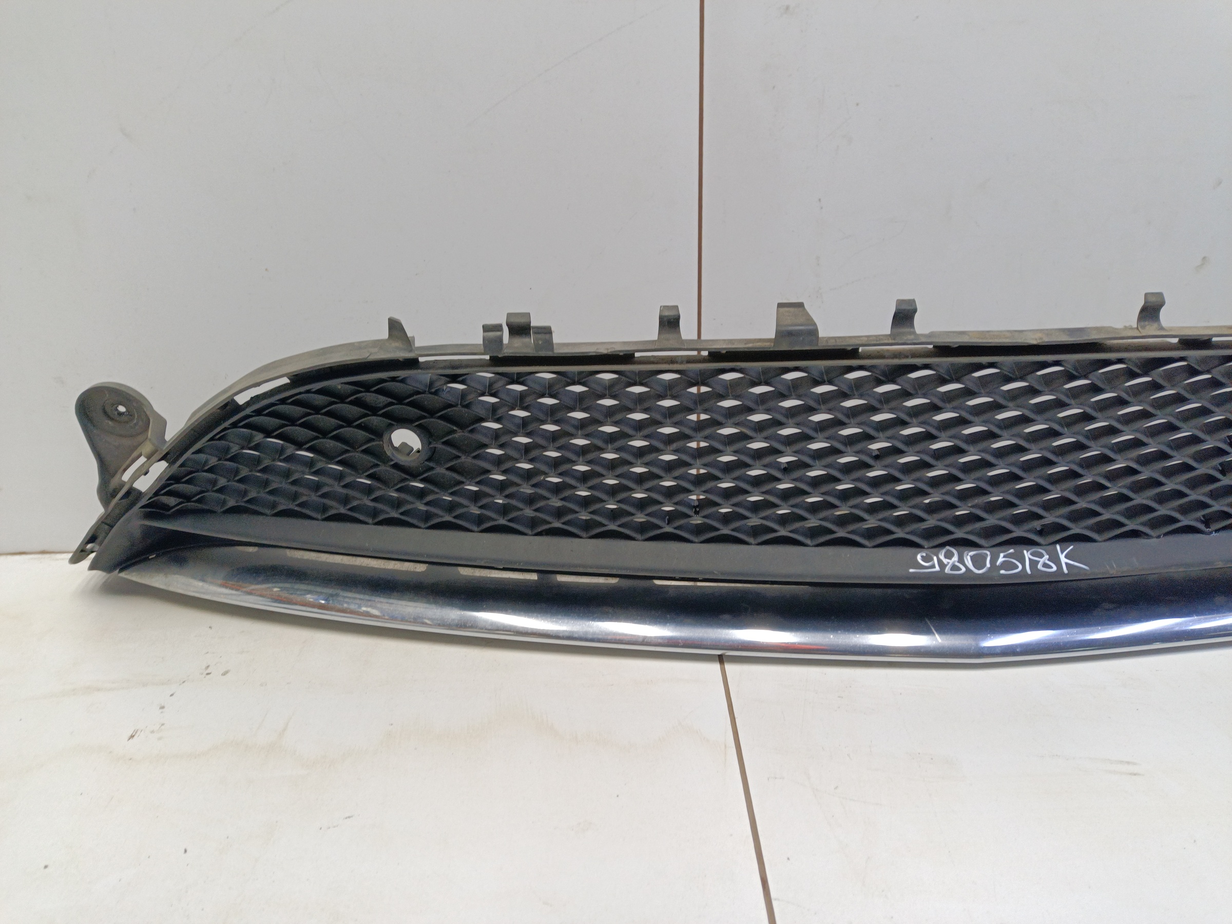 Решетка переднего бампера центральная Mercedes Benz E-klasse W213 AMG