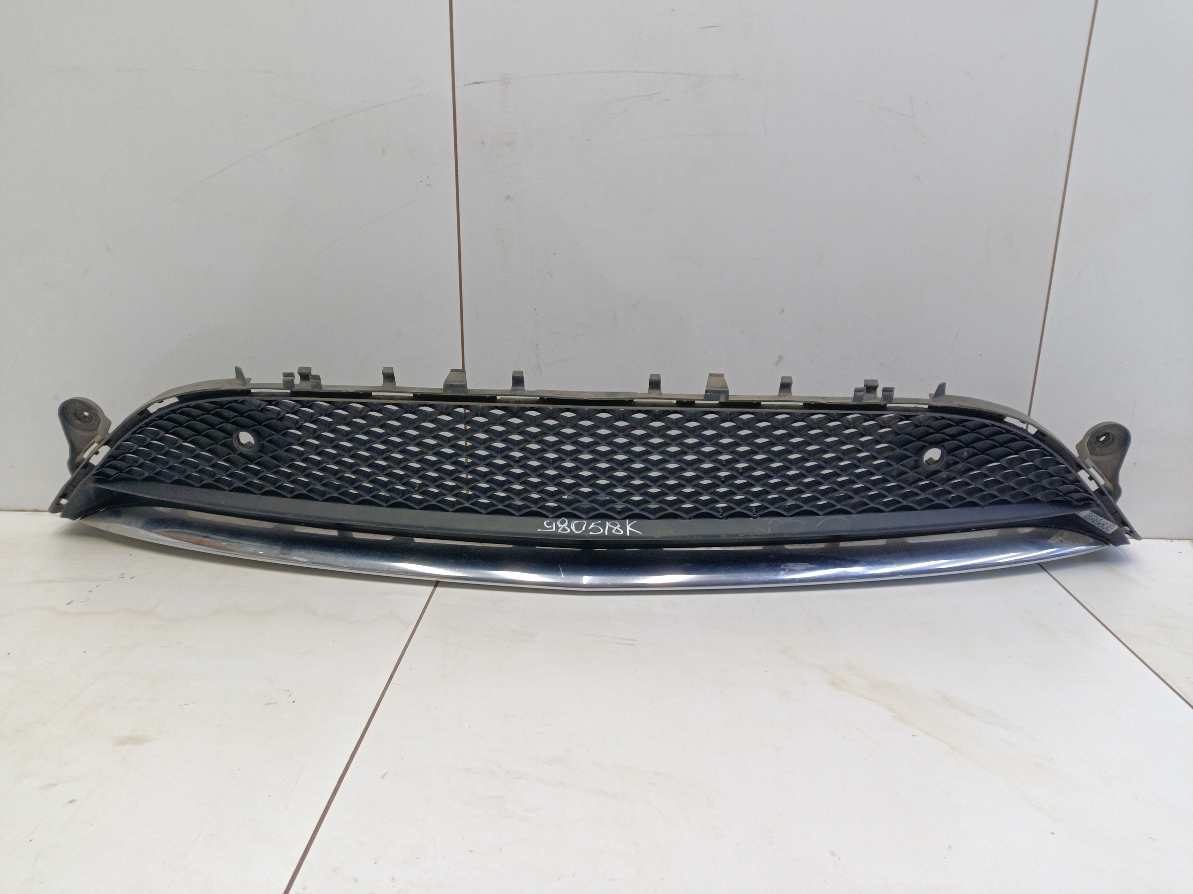 Решетка переднего бампера центральная Mercedes Benz E-klasse W213 AMG