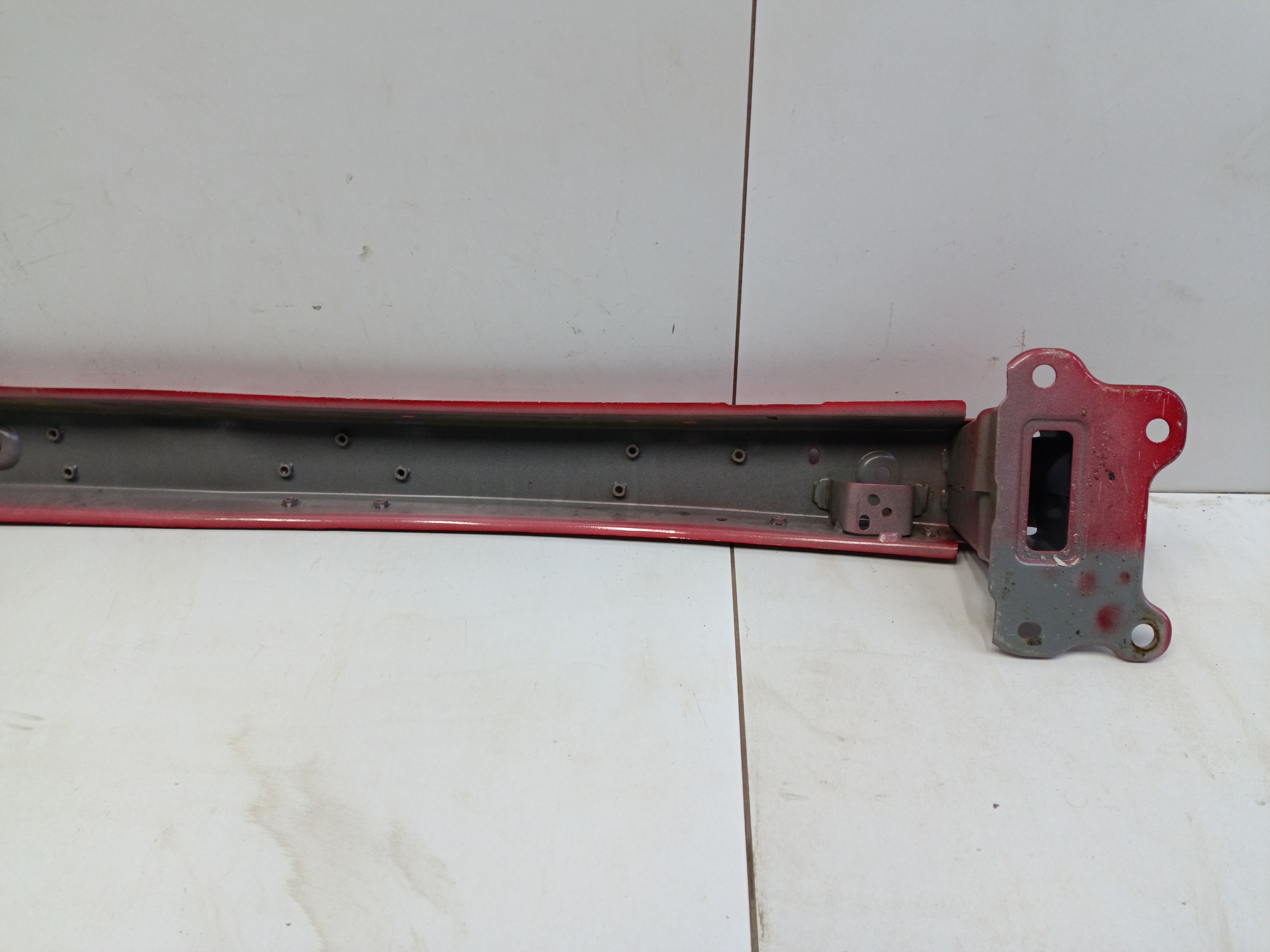 Усилитель переднего бампера Jetour Dashing