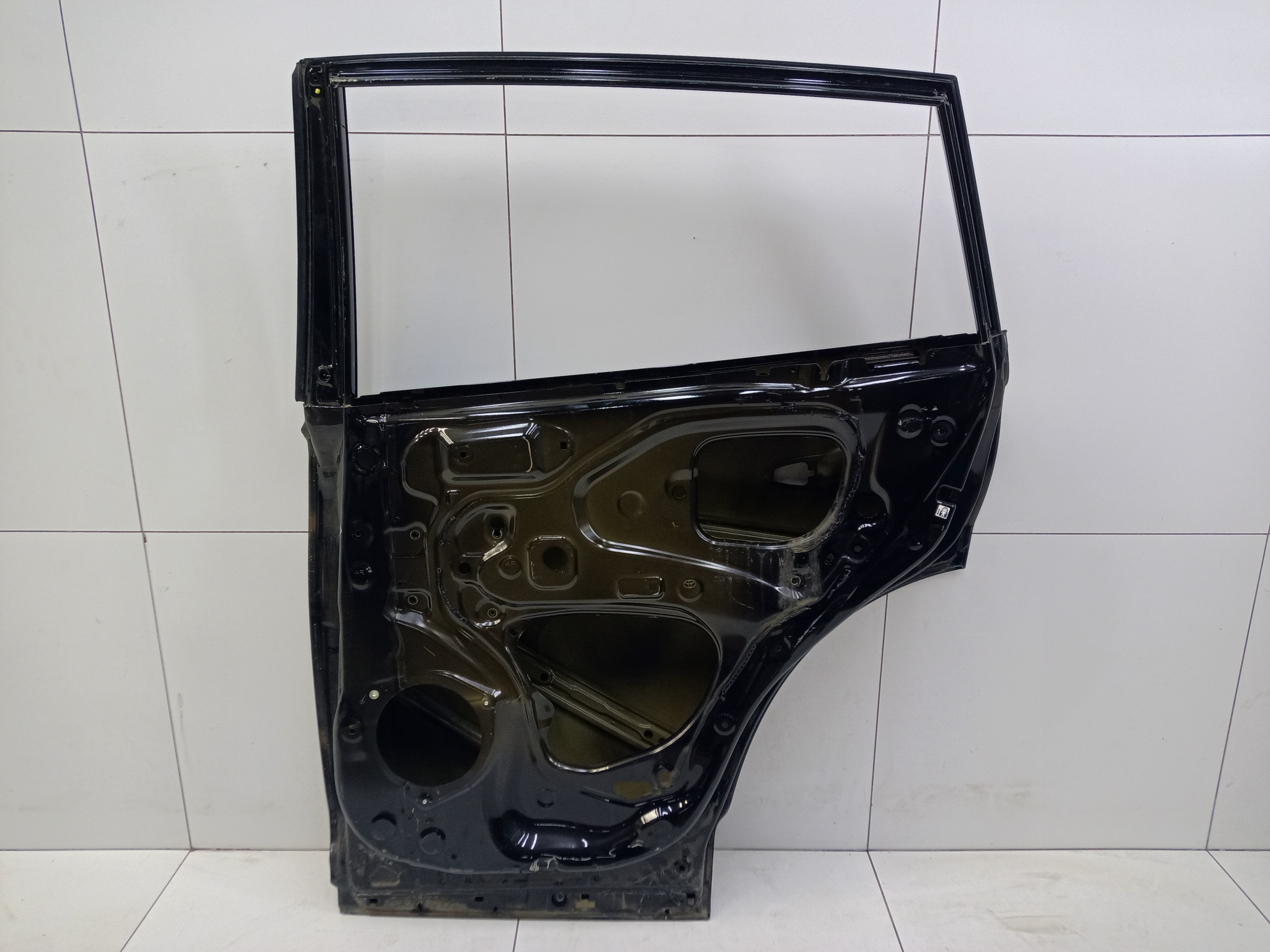 Дверь задняя правая Toyota RAV4 CA40