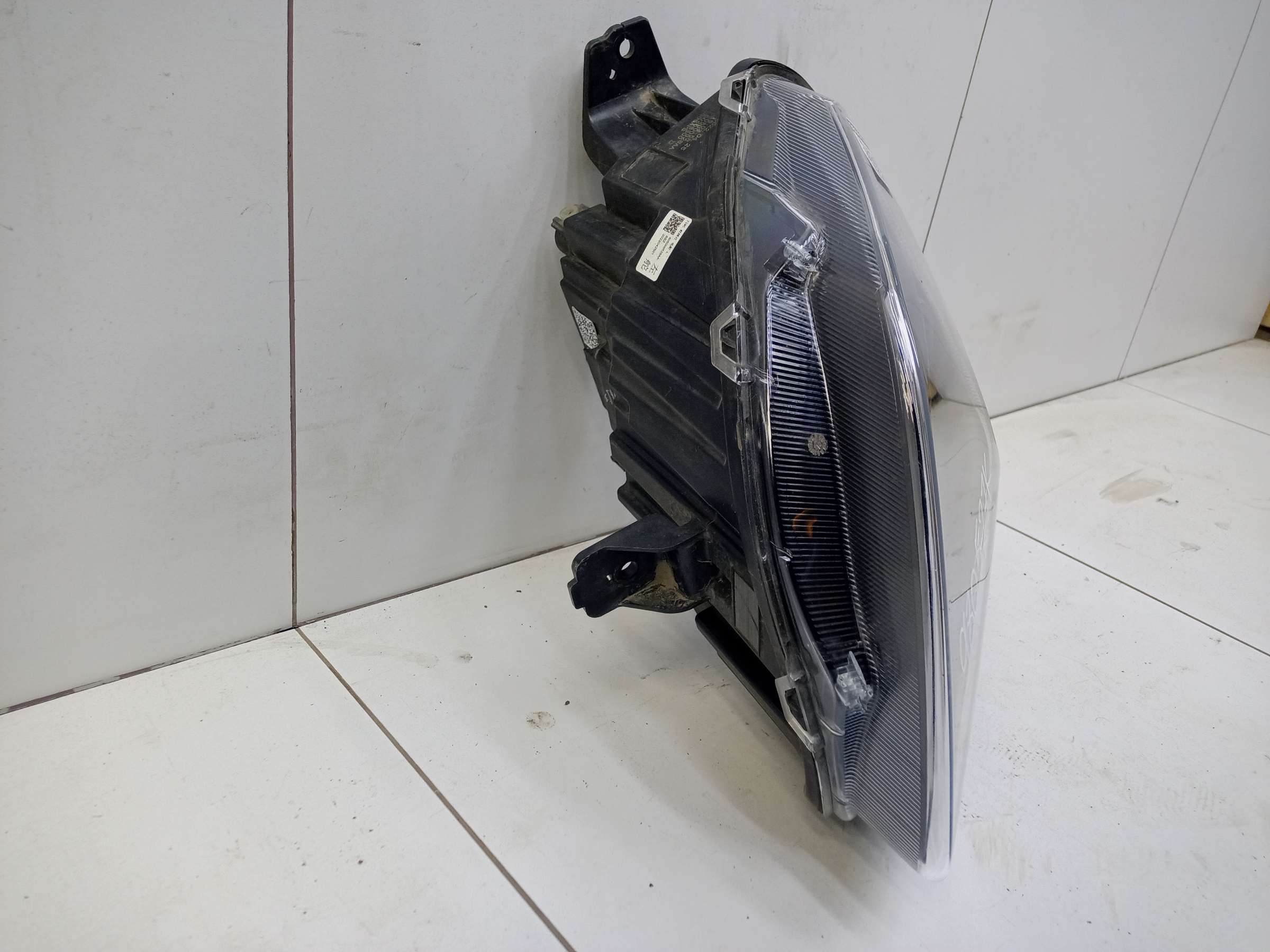 Фара передняя левая Omoda C5 галоген