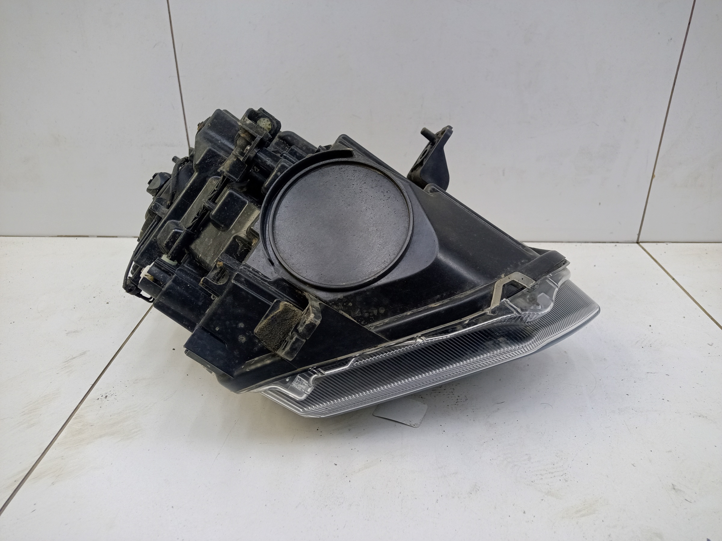 Фара передняя левая Omoda C5 галоген