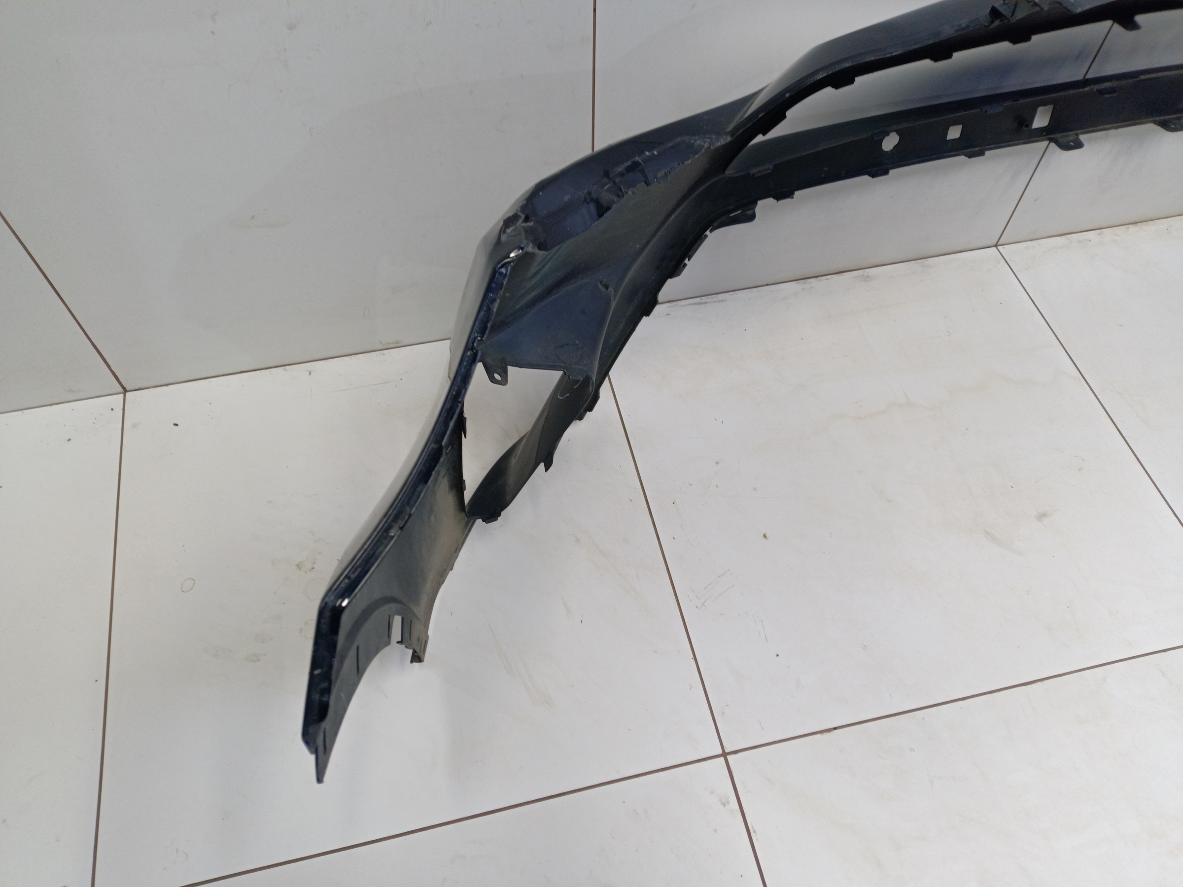 Бампер передний Toyota RAV4 CA40 Restail