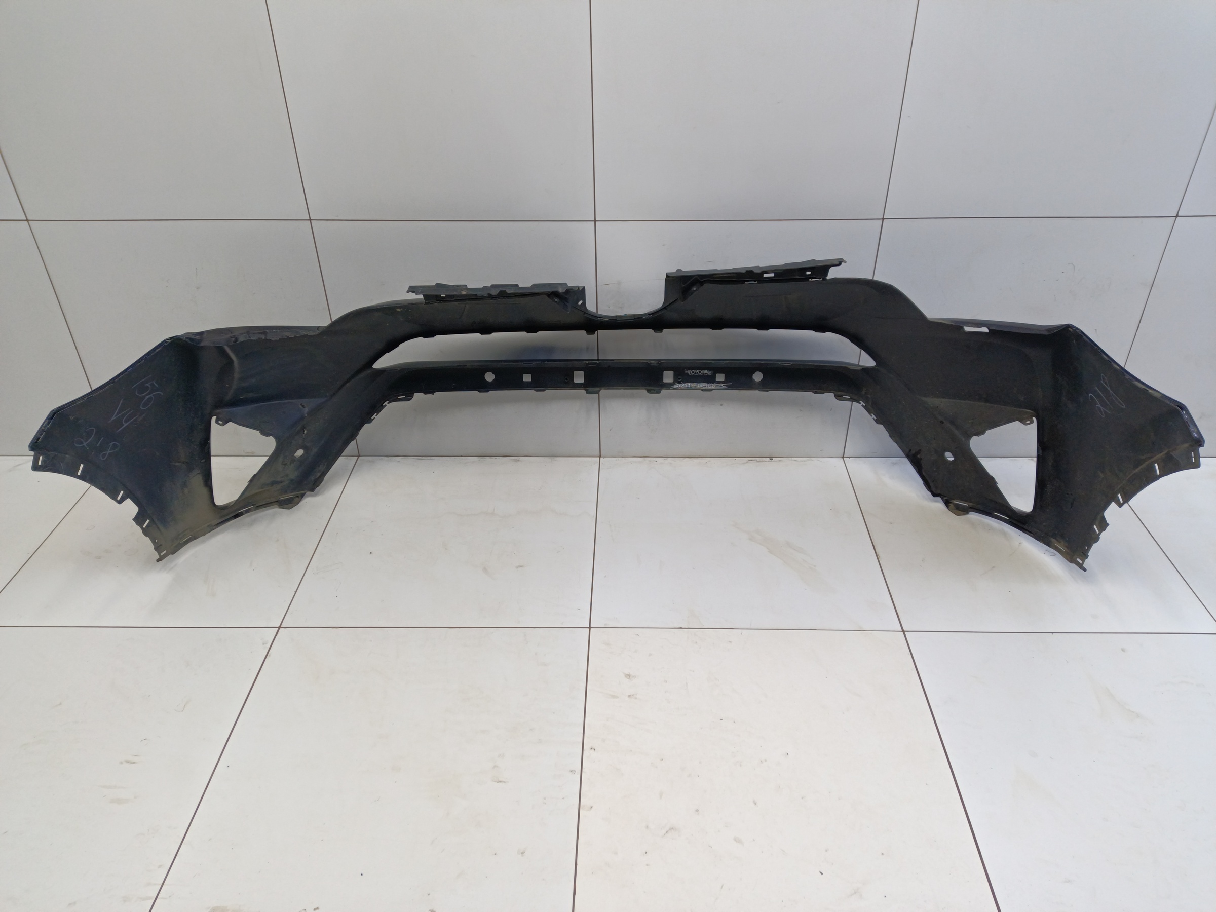 Бампер передний Toyota RAV4 CA40 Restail