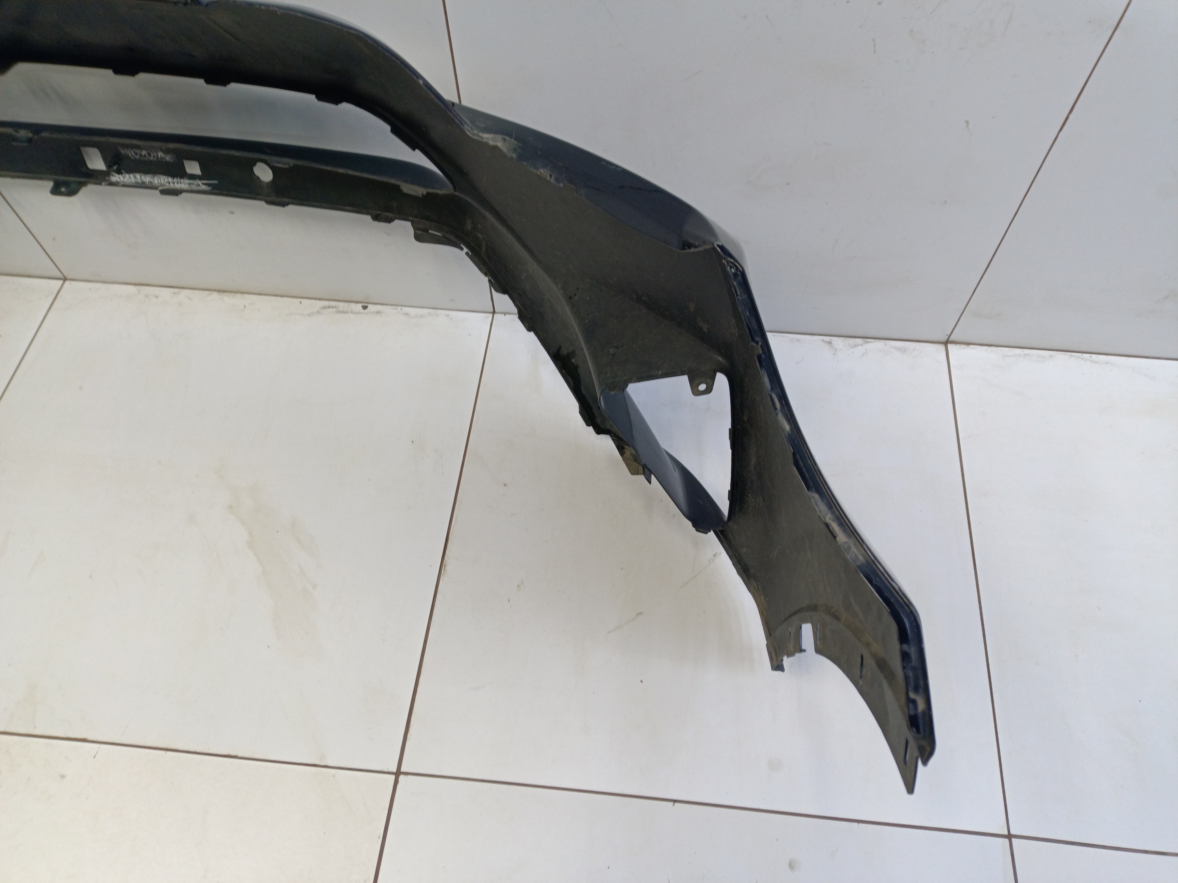 Бампер передний Toyota RAV4 CA40 Restail