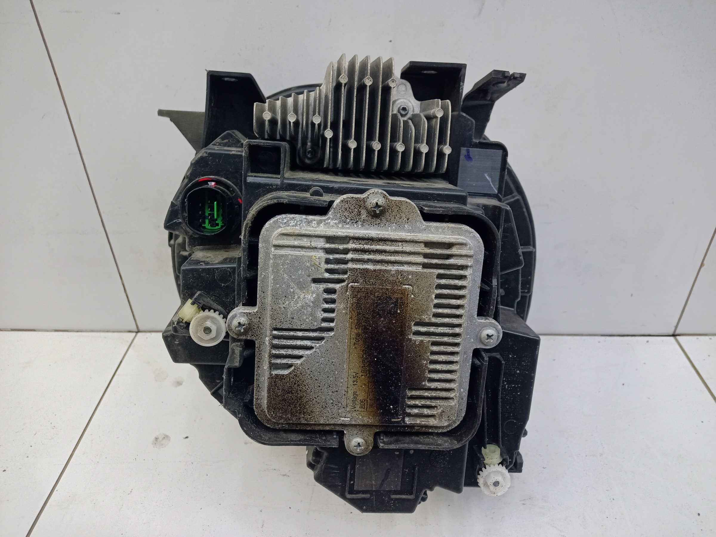 Фара передняя правая Haval Dargo LED