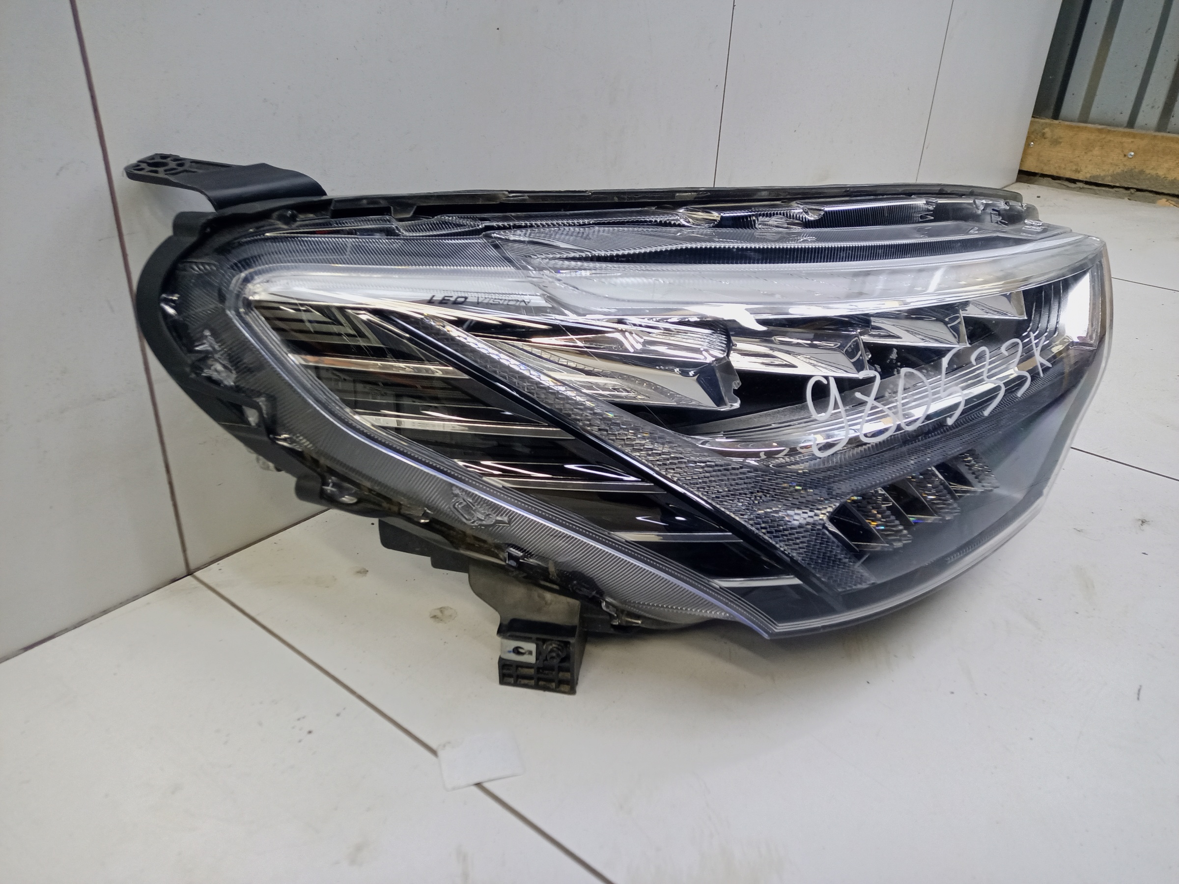 Фара передняя правая Haval Jolion LED