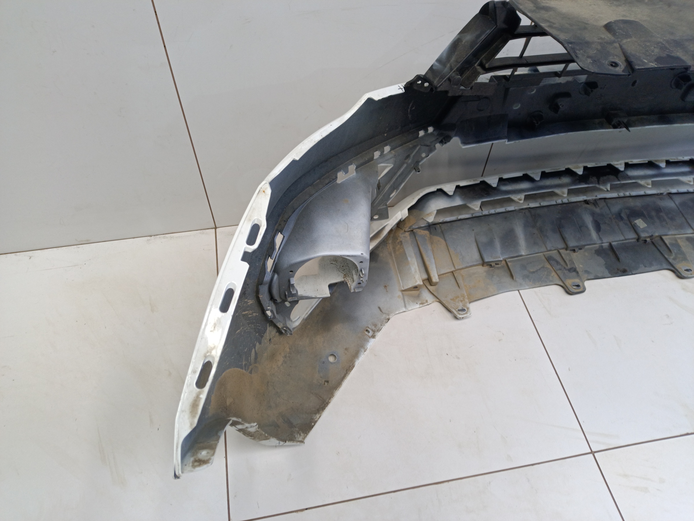 Бампер передний Lada Vesta 1 Restail