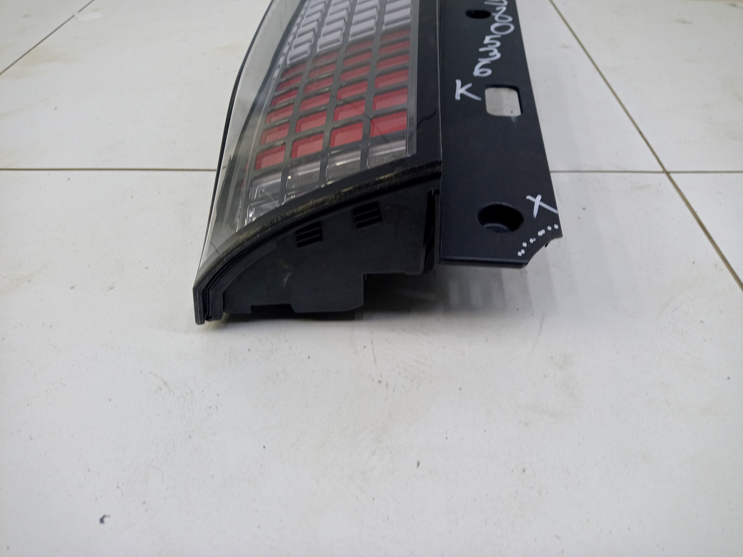 Фонарь задний левый Hyundai Staria LED