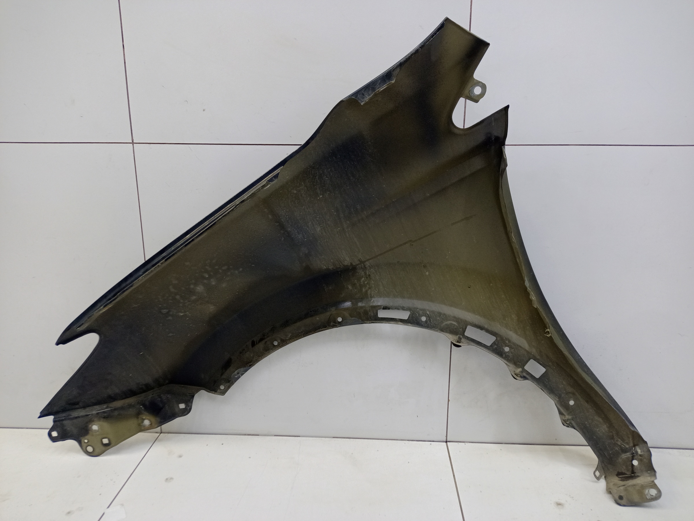 Крыло переднее правое Toyota RAV4 CA40