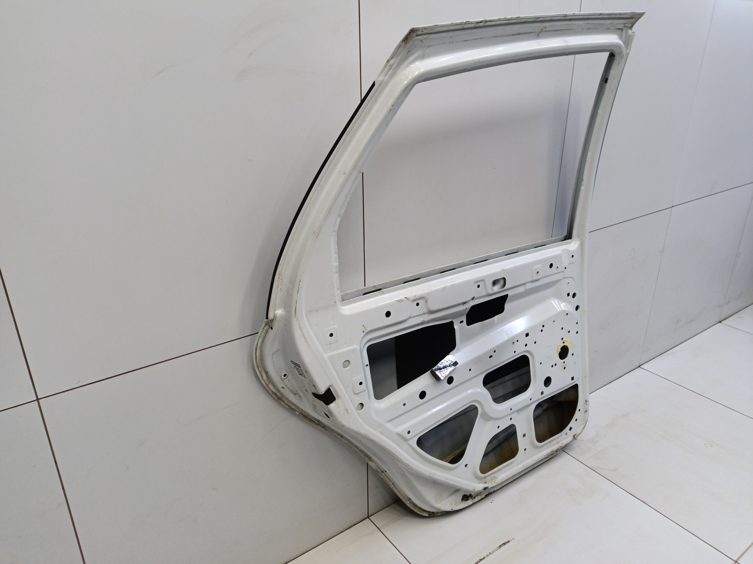 Дверь задняя левая Lada Granta 1 Sedan