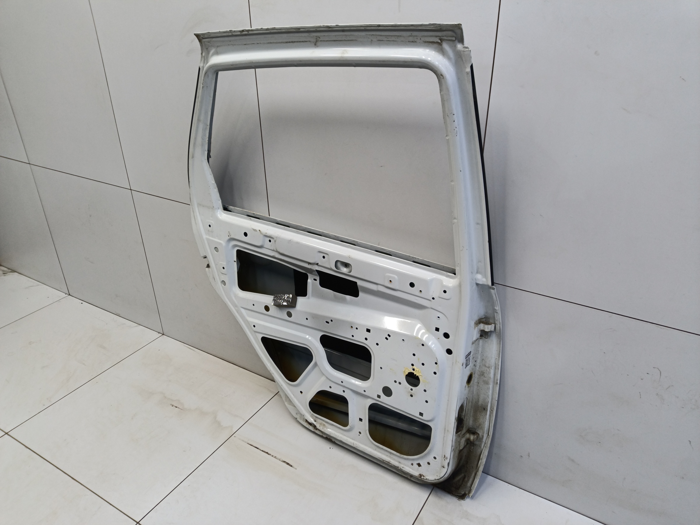 Дверь задняя левая Lada Granta 1 Sedan