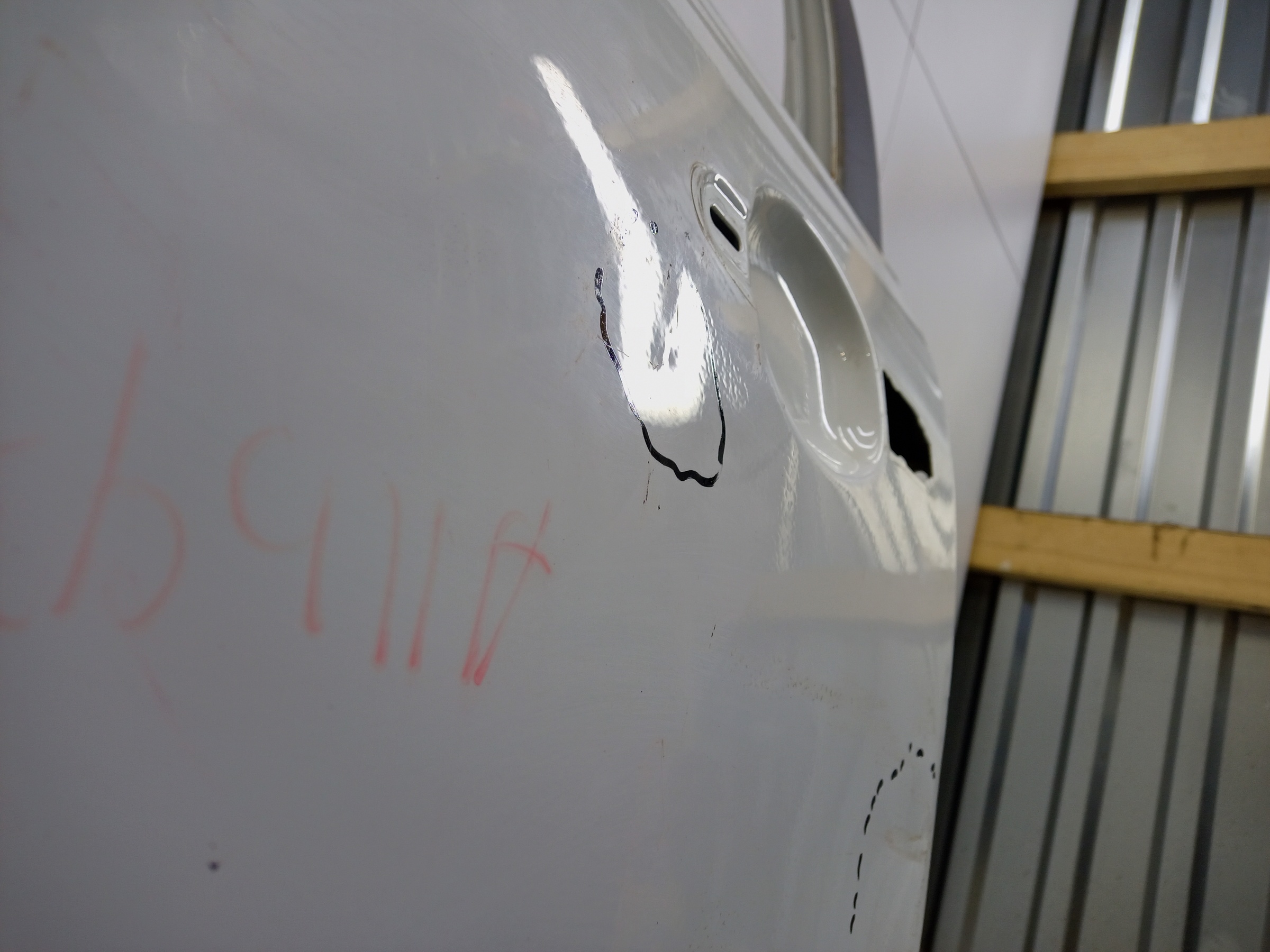 Дверь передняя левая Lada Granta 1