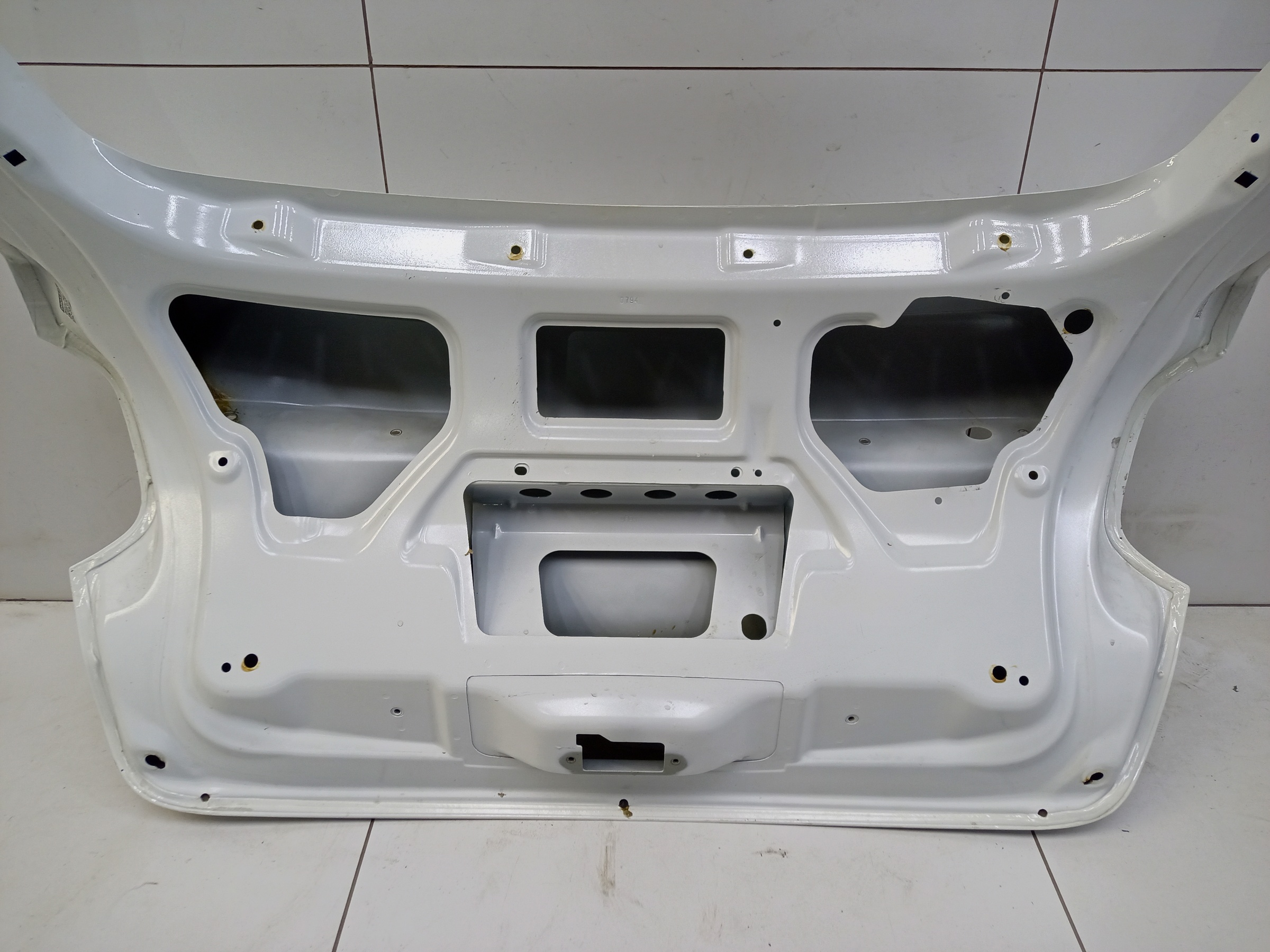 Крышка багажника Lada Granta Liftback