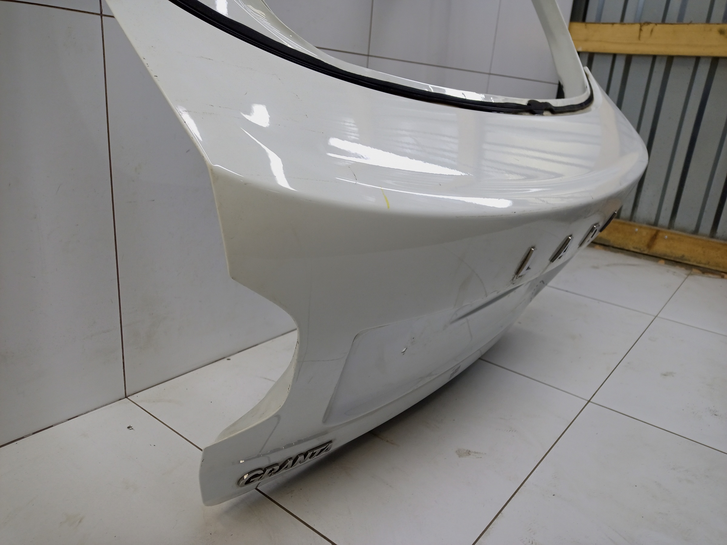 Крышка багажника Lada Granta Liftback