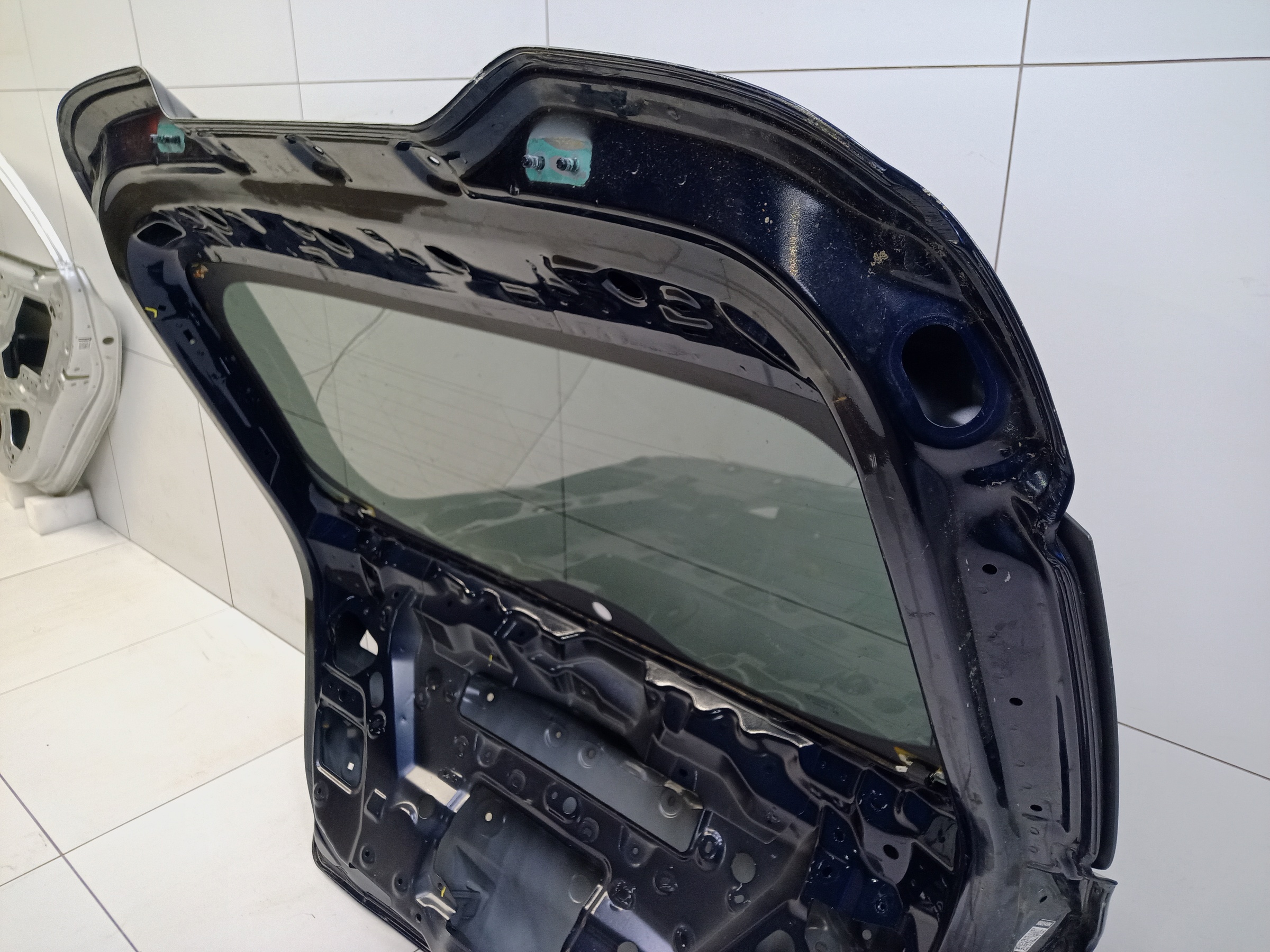 Крышка багажника Infiniti QX55