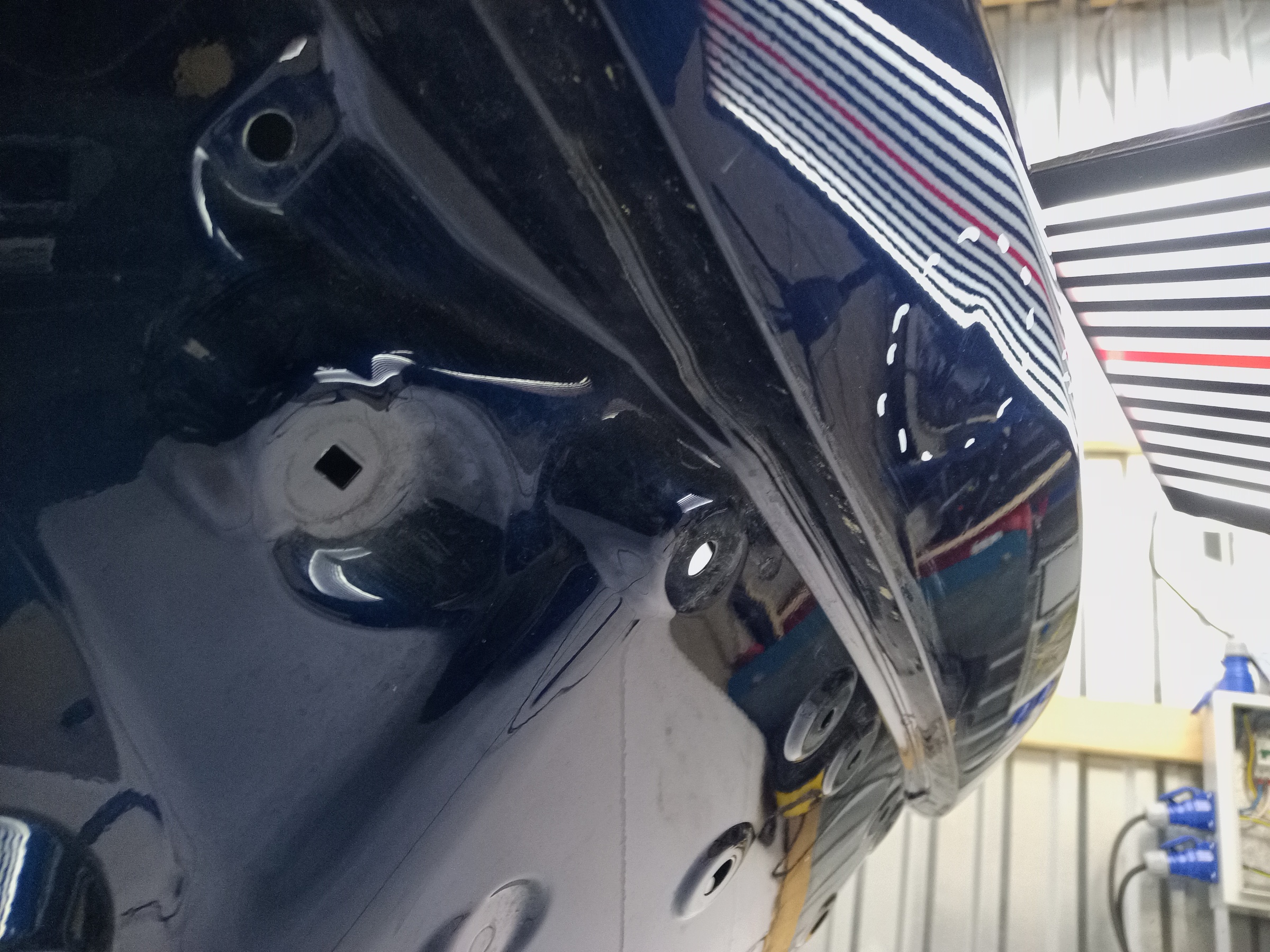 Крышка багажника Infiniti QX55