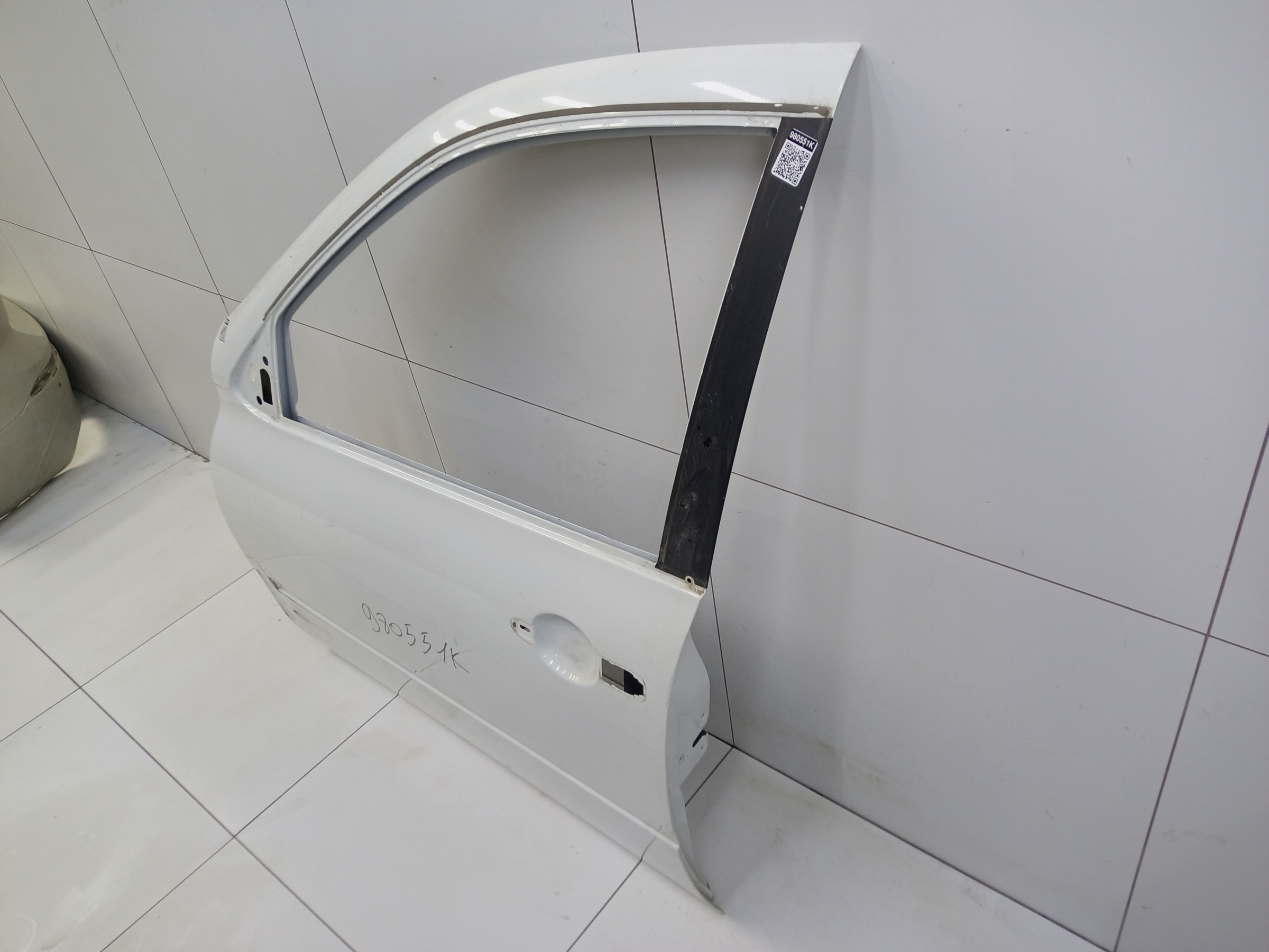 Дверь передняя левая Lada Granta 1