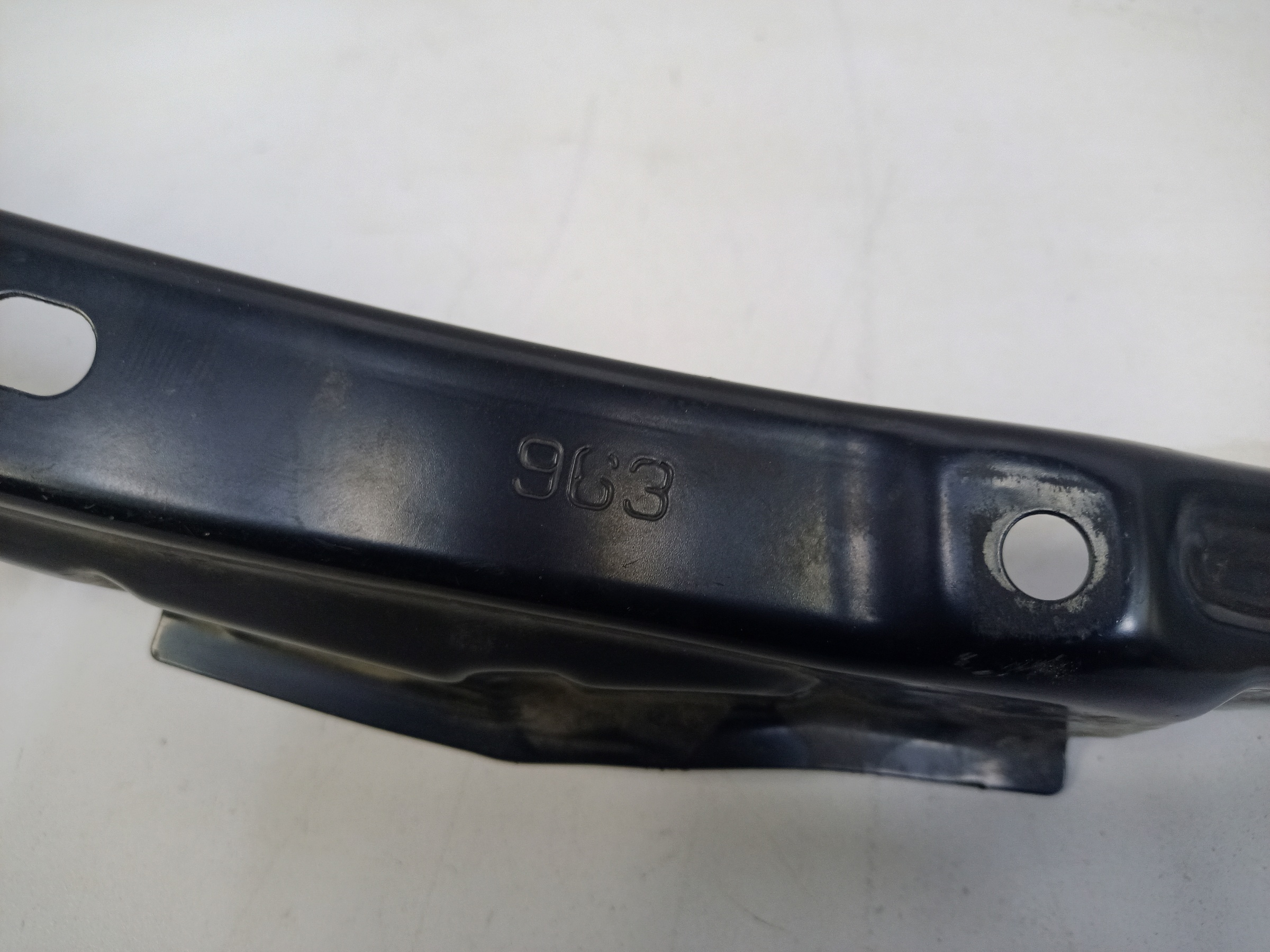 Усилитель переднего бампера верхний Toyota RAV4 CA40 Restail