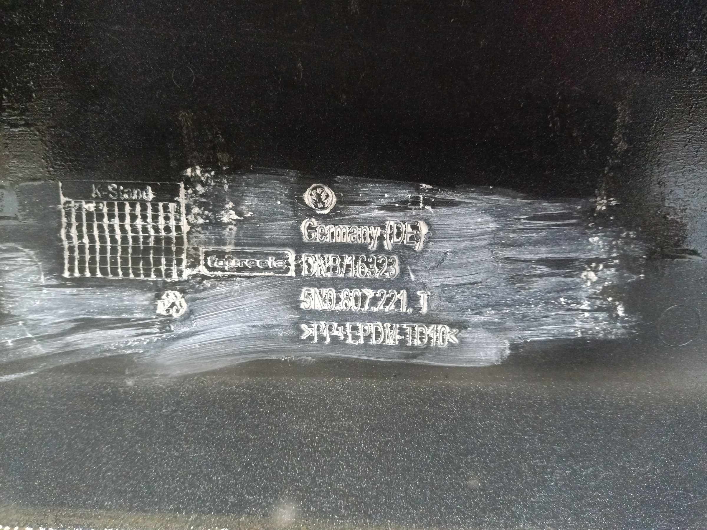 Бампер передний Volkswagen Tiguan 1 Restail