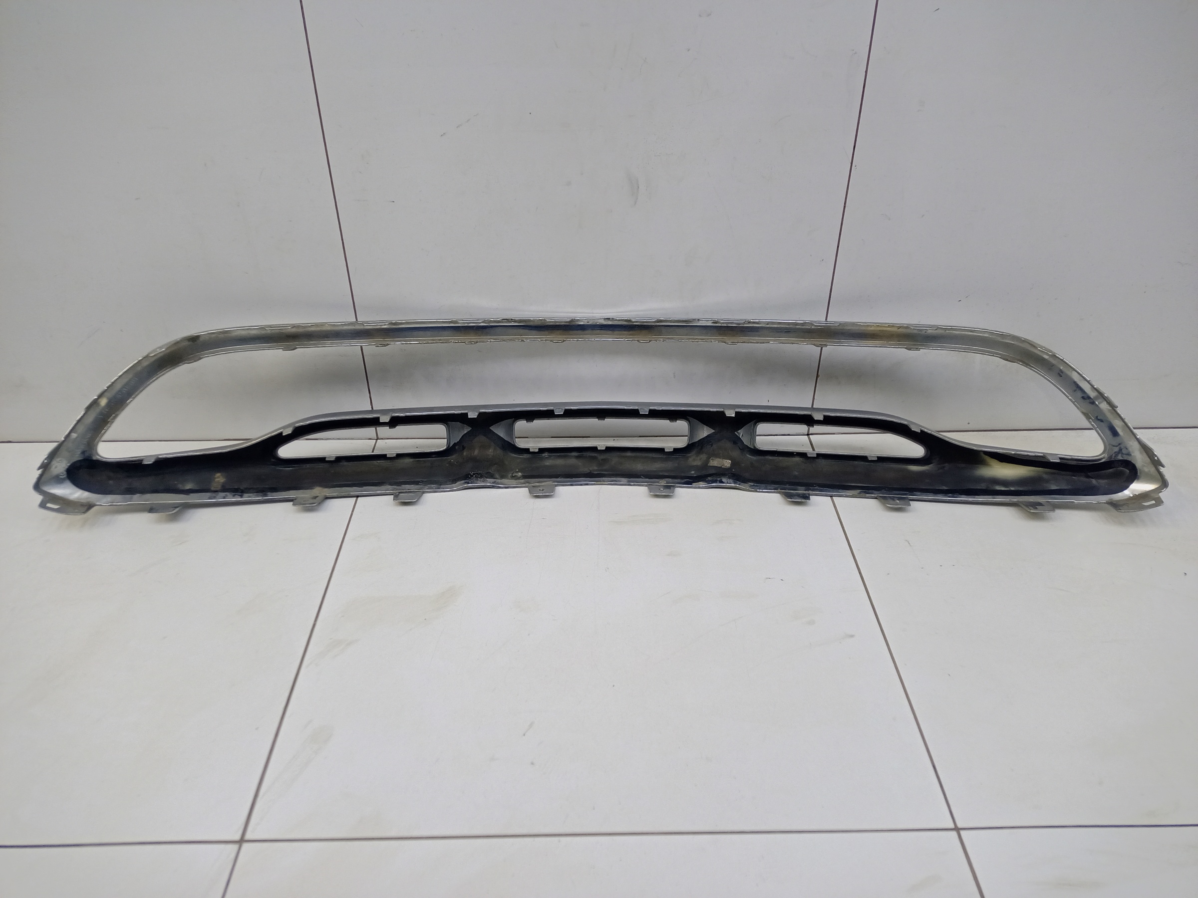 Накладка переднего бампера хром Mercedes Benz GLA-klasse X156 Restail