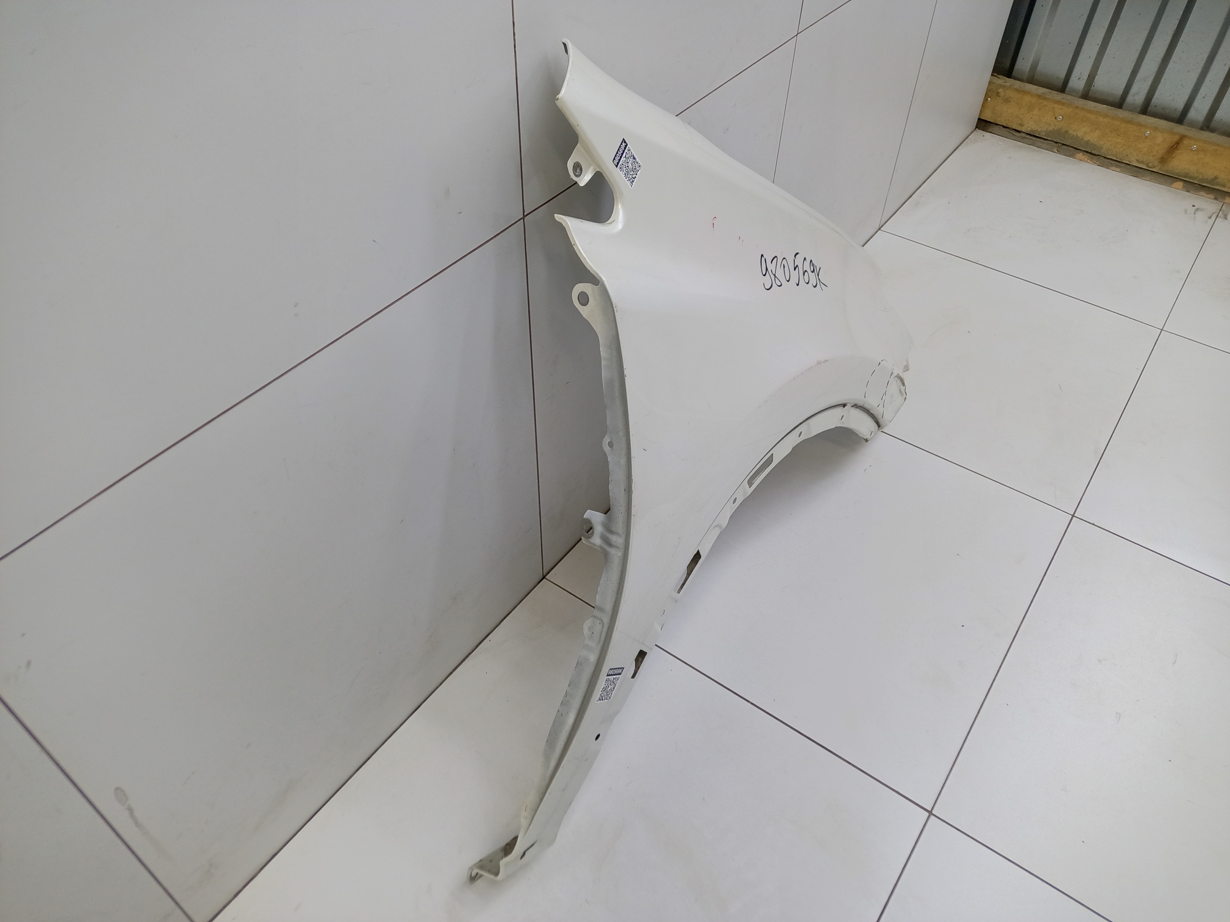 Крыло переднее правое Toyota RAV4 CA40