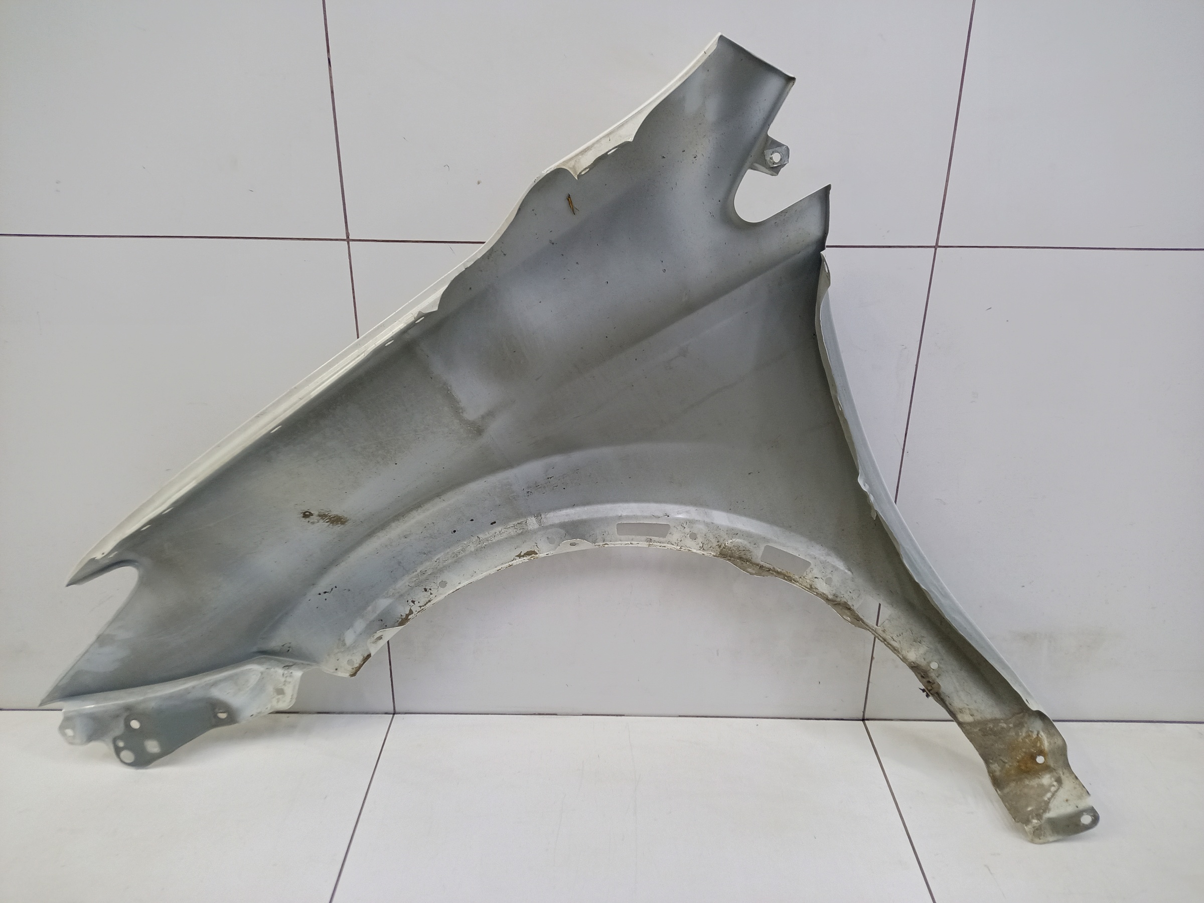 Крыло переднее правое Toyota RAV4 CA40