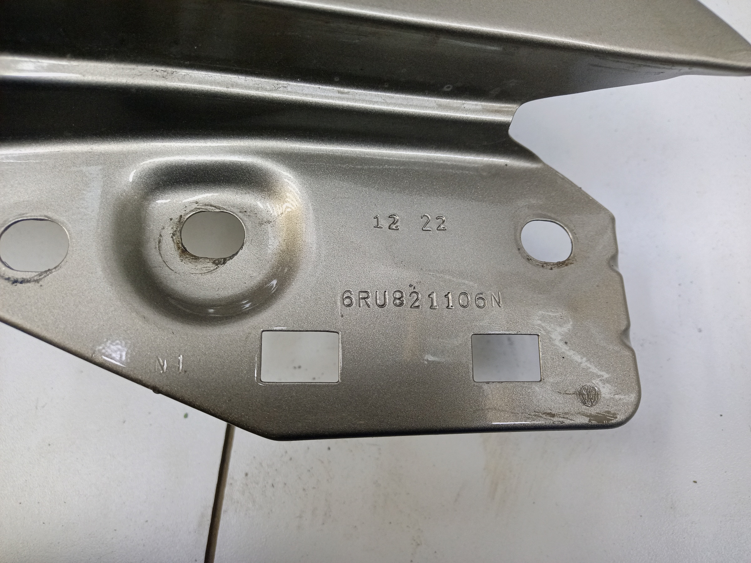 Крыло переднее правое Volkswagen Polo 5 Sedan