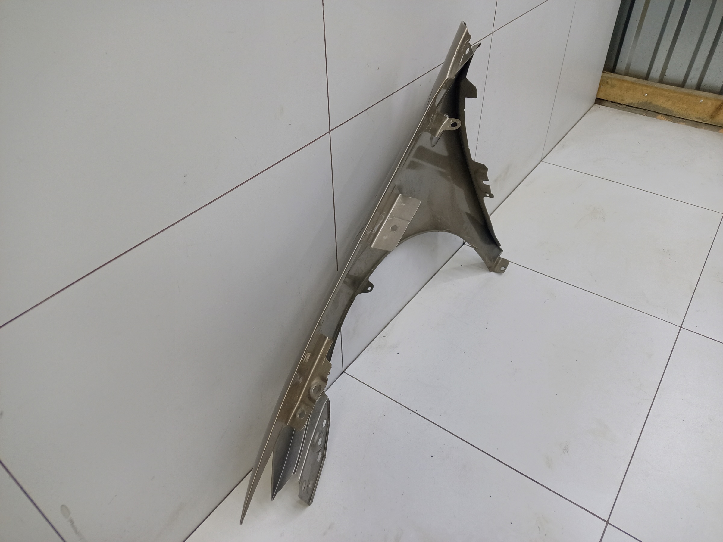 Крыло переднее правое Volkswagen Polo 5 Sedan