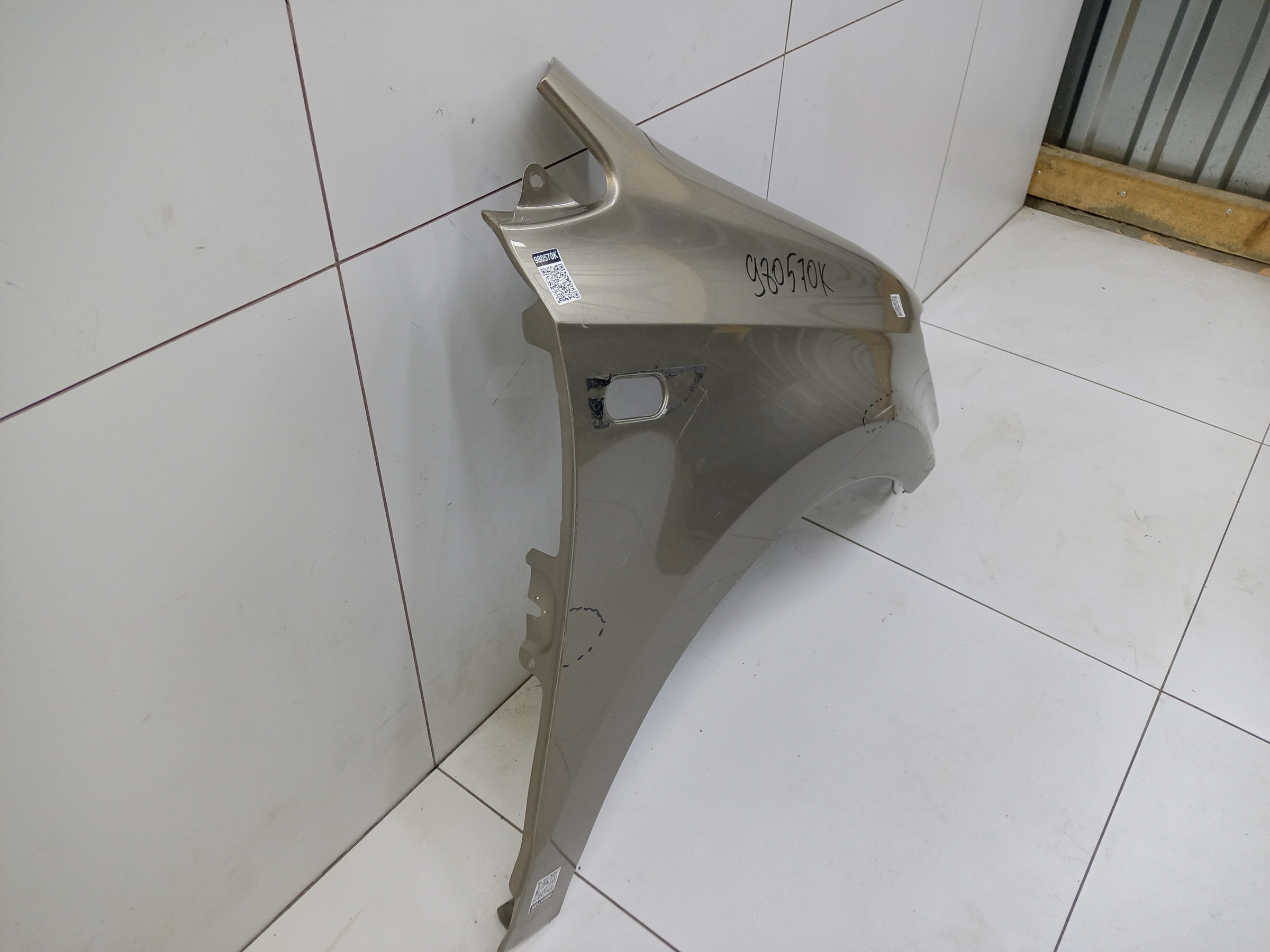 Крыло переднее правое Volkswagen Polo 5 Sedan