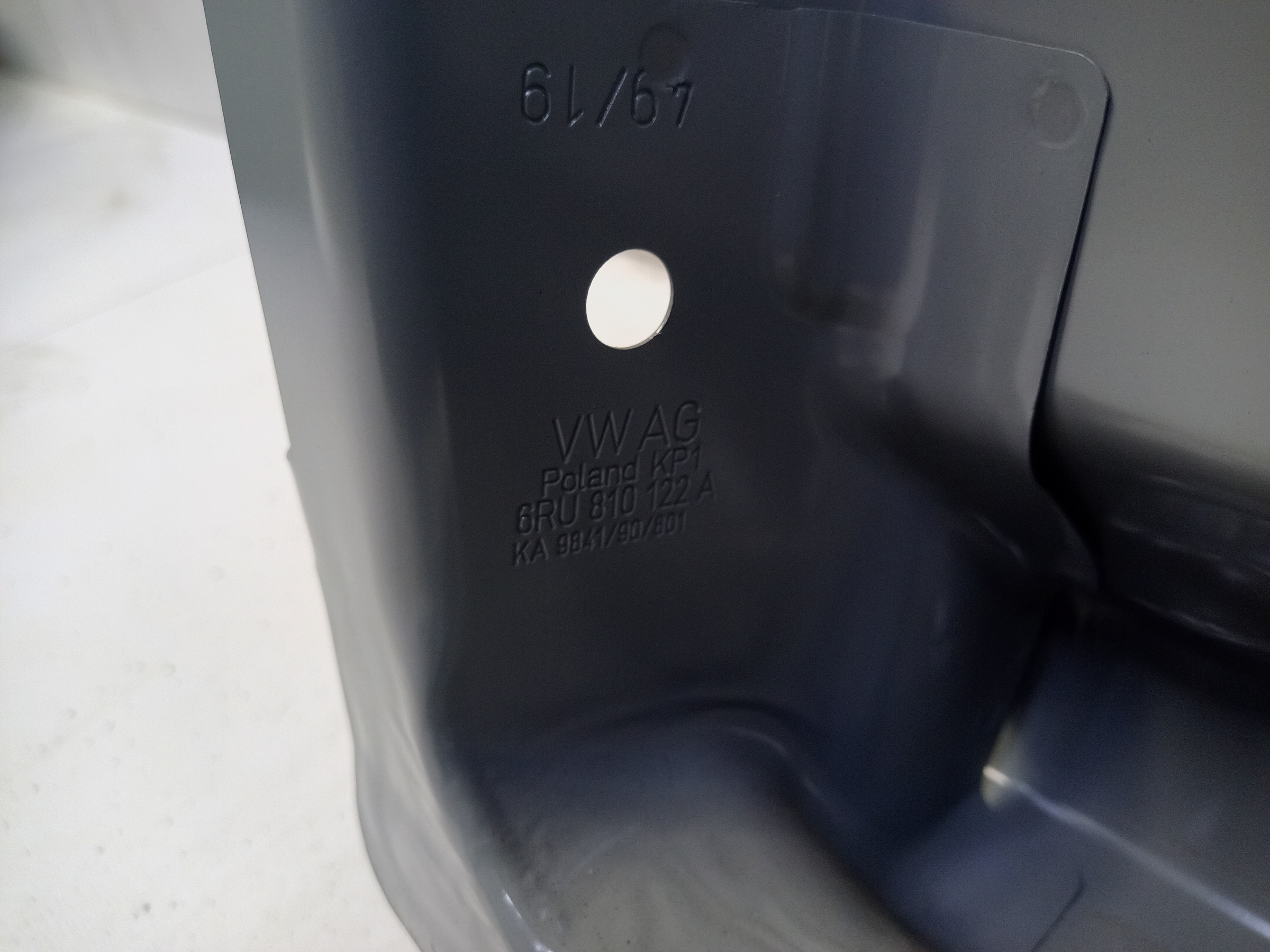 Панель кузова боковая правая Volkswagen Polo 5 Sedan