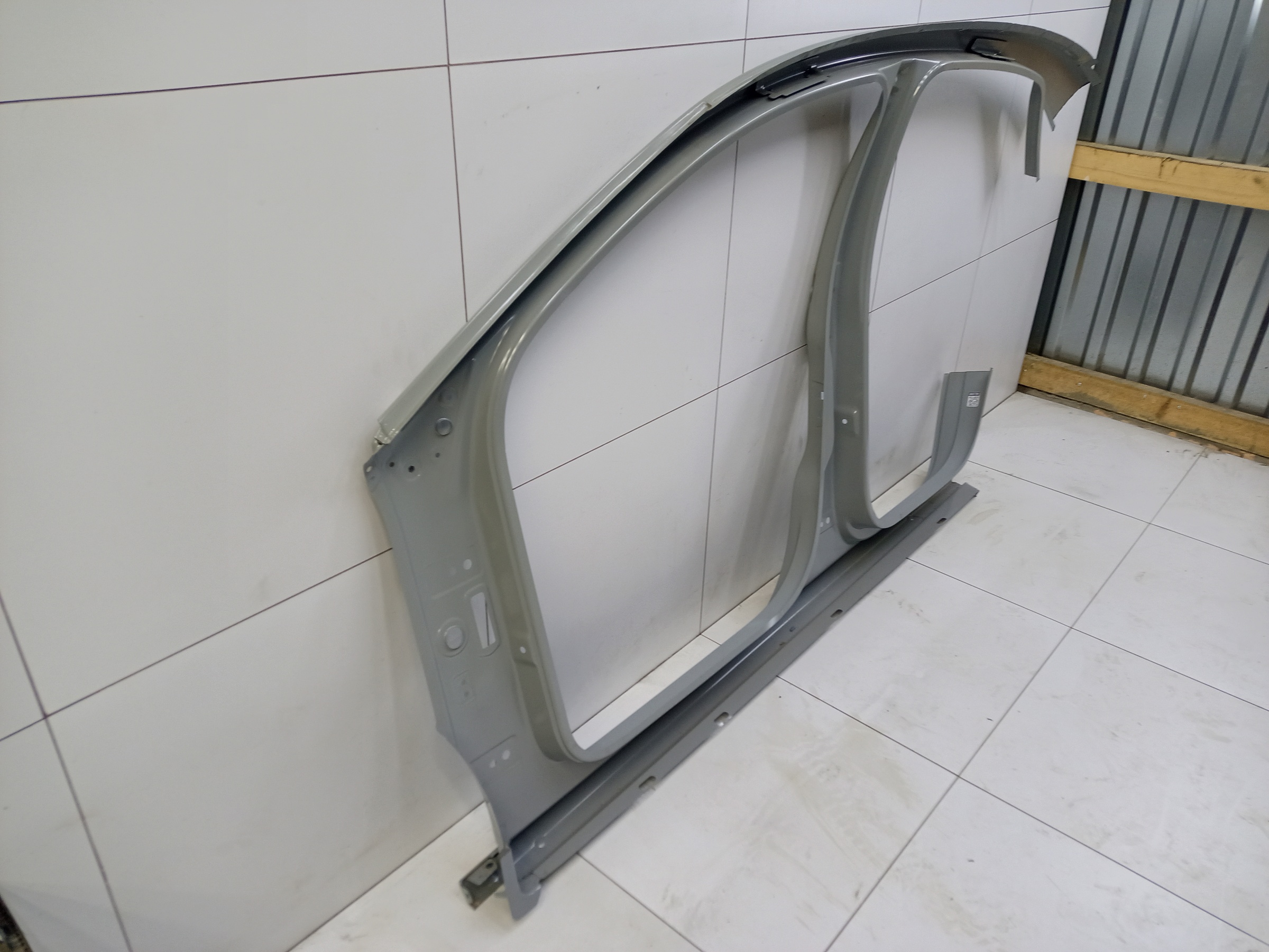 Панель кузова боковая правая Volkswagen Polo 5 Sedan