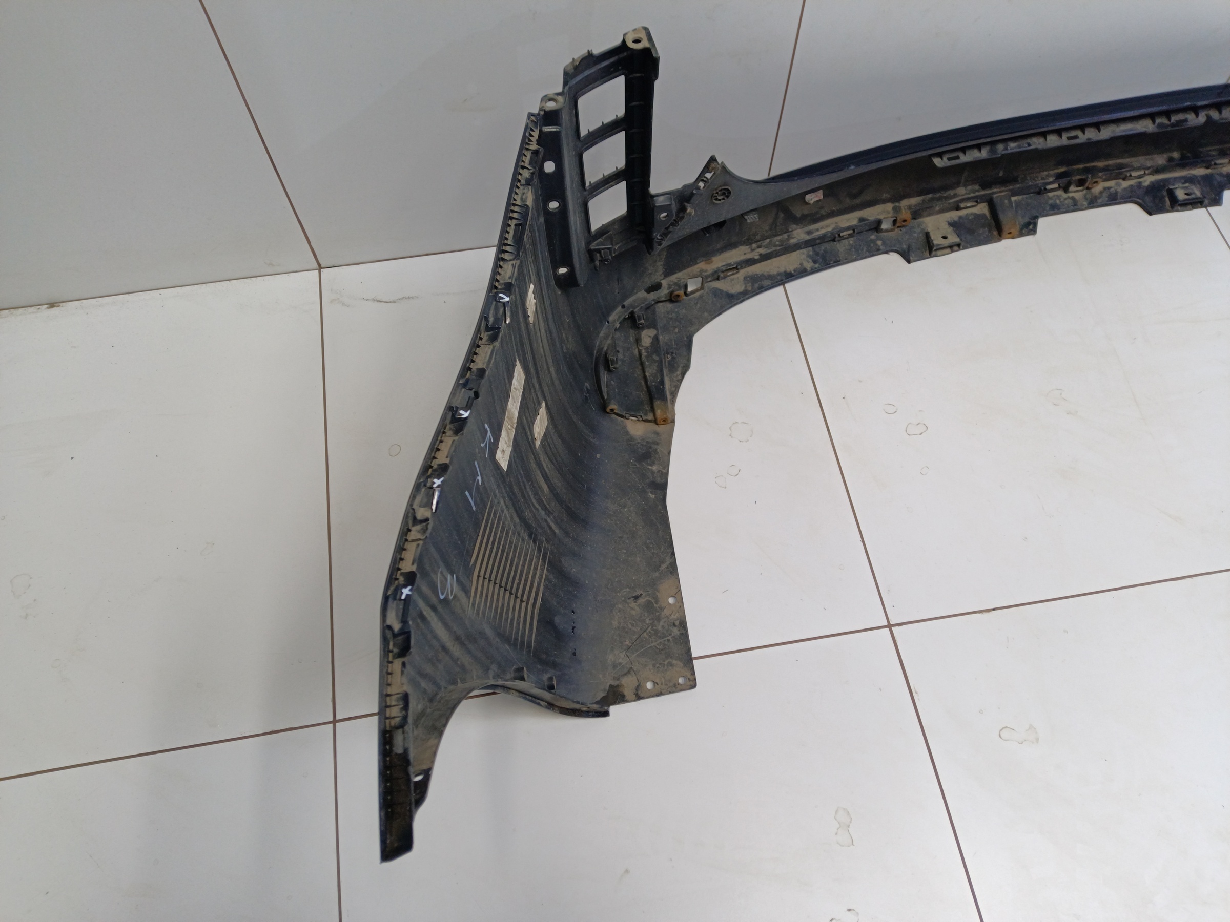 Бампер задний Hyundai Staria